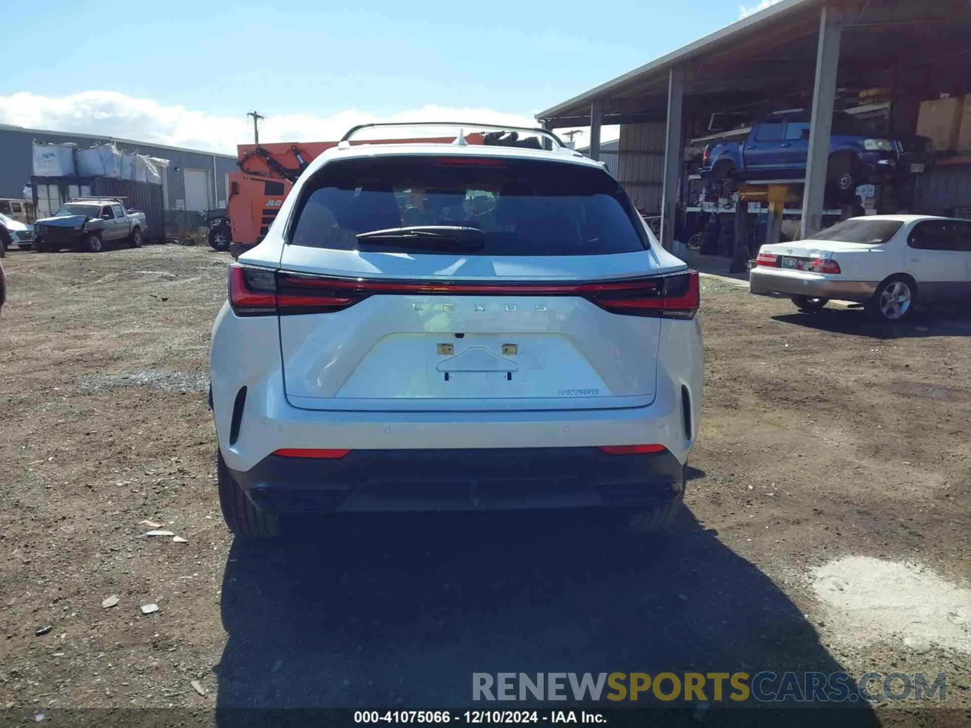 16 fotografías del automóvil dañado JTJGDCAZ0N5001223 LEXUS NX 250 2022