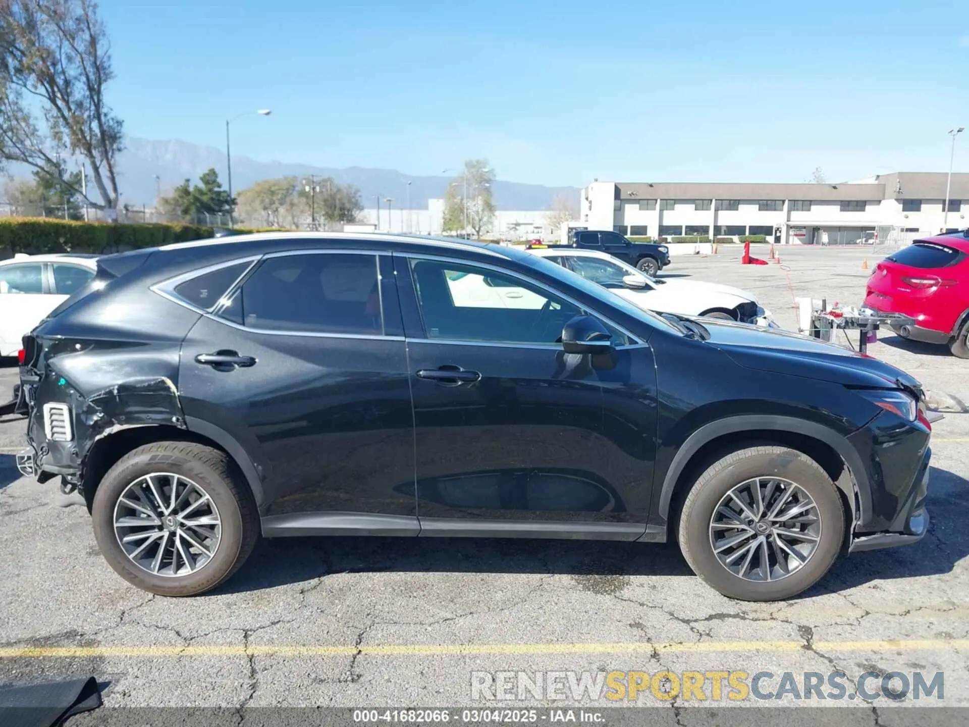 14 fotografías del automóvil dañado JTJGDCEZ0N2002013 LEXUS NX 250 2022