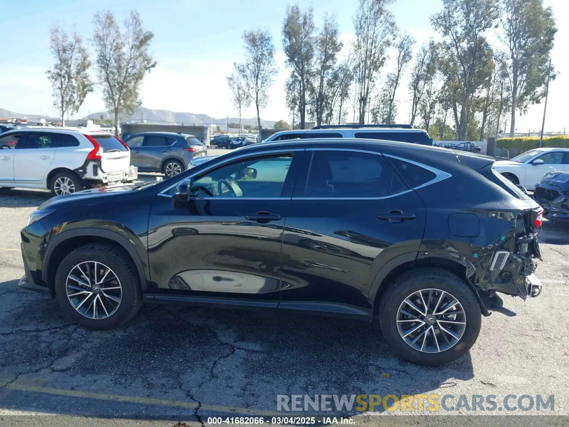 15 fotografías del automóvil dañado JTJGDCEZ0N2002013 LEXUS NX 250 2022