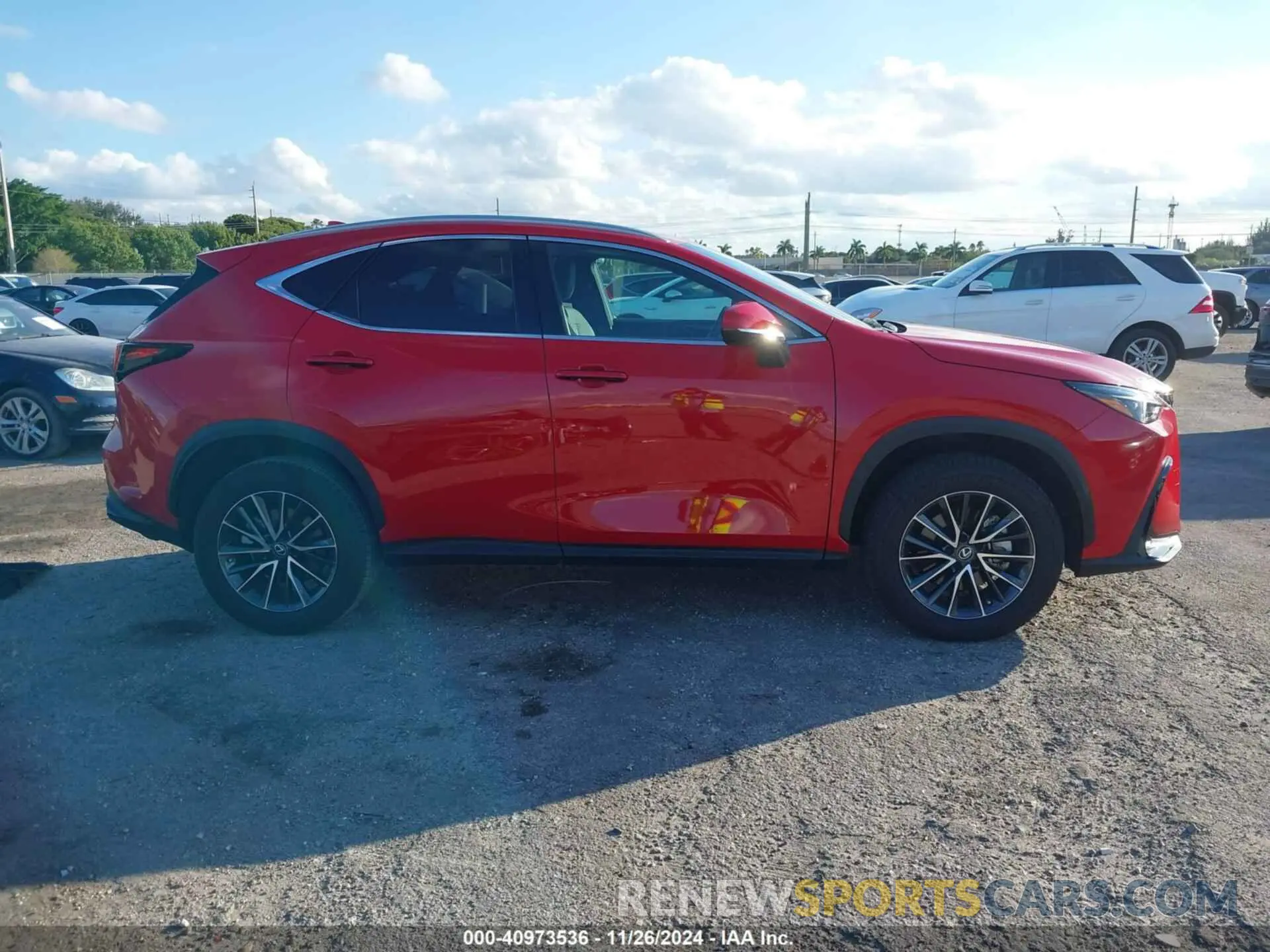 14 fotografías del automóvil dañado 2T2ADCAZ2PC005140 LEXUS NX 250 2023