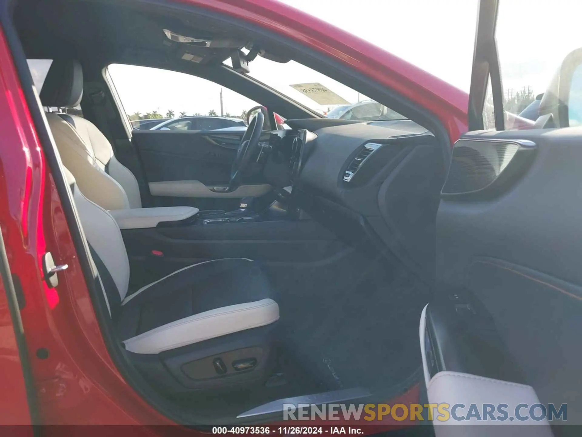 5 fotografías del automóvil dañado 2T2ADCAZ2PC005140 LEXUS NX 250 2023
