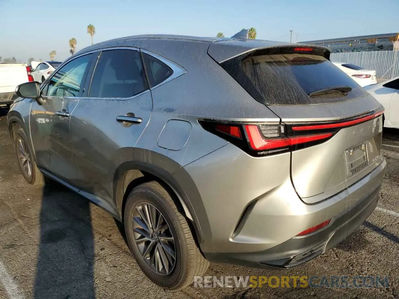 2 fotografías del automóvil dañado 2T2ADCAZ8PC003411 LEXUS NX 250 2023