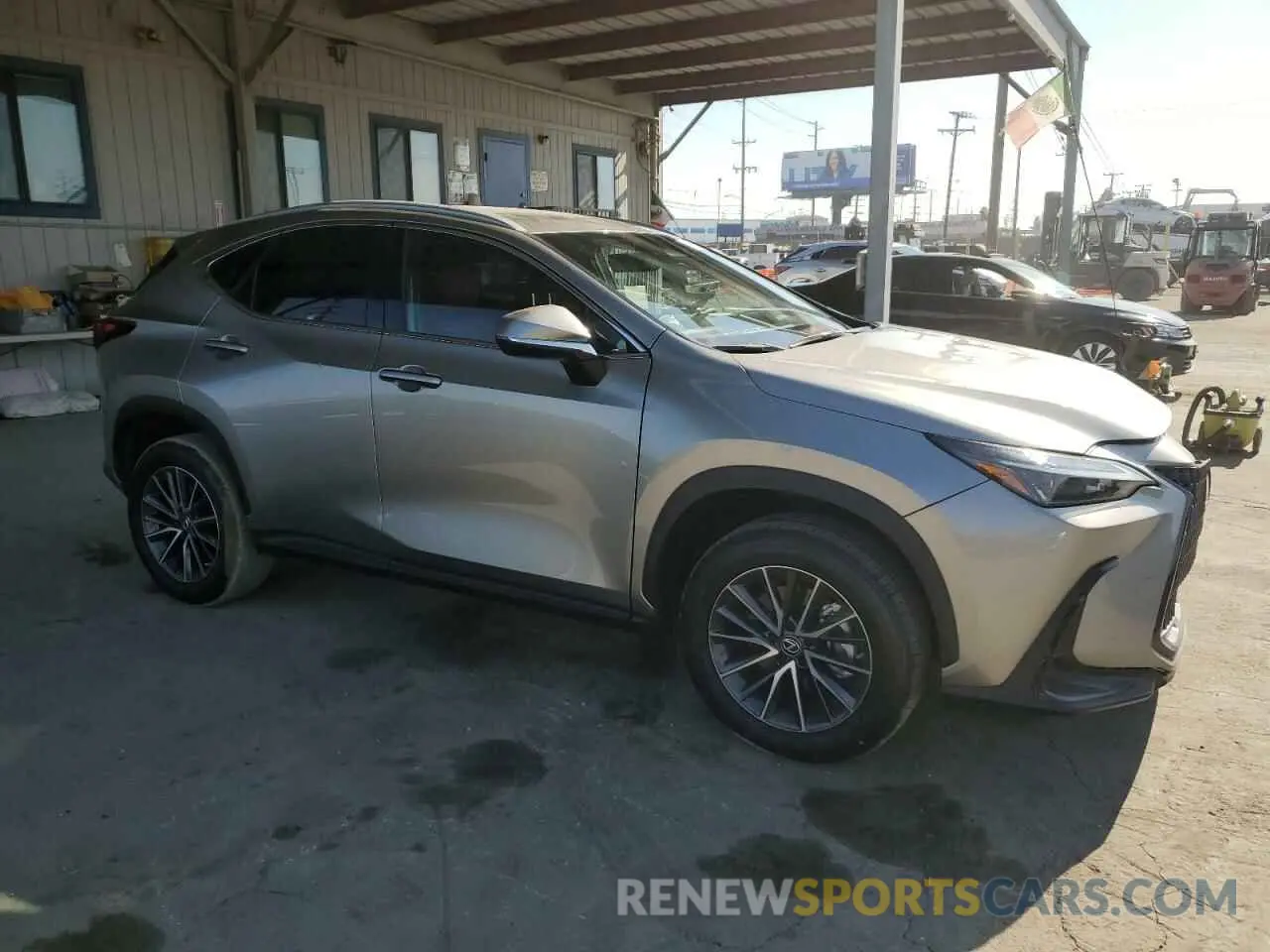 4 fotografías del automóvil dañado 2T2ADCAZ8PC003490 LEXUS NX 250 2023