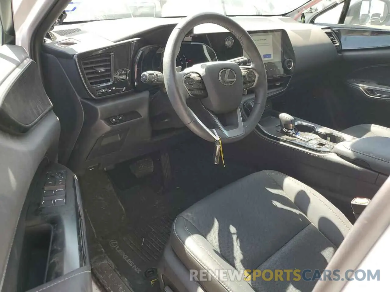 8 fotografías del automóvil dañado 2T2ADCEZ5PC003313 LEXUS NX 250 2023