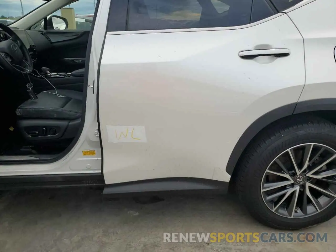 13 fotografías del automóvil dañado JTJADCAZ5P2006346 LEXUS NX 250 2023