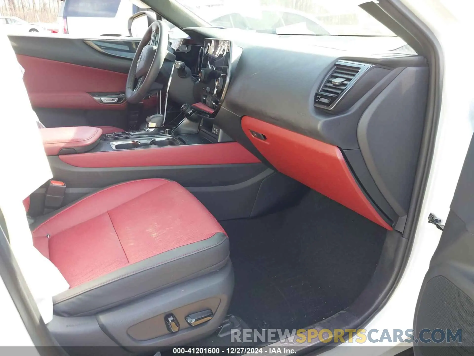 5 fotografías del automóvil dañado 2T2ADCAZ1RC006170 LEXUS NX 250 2024