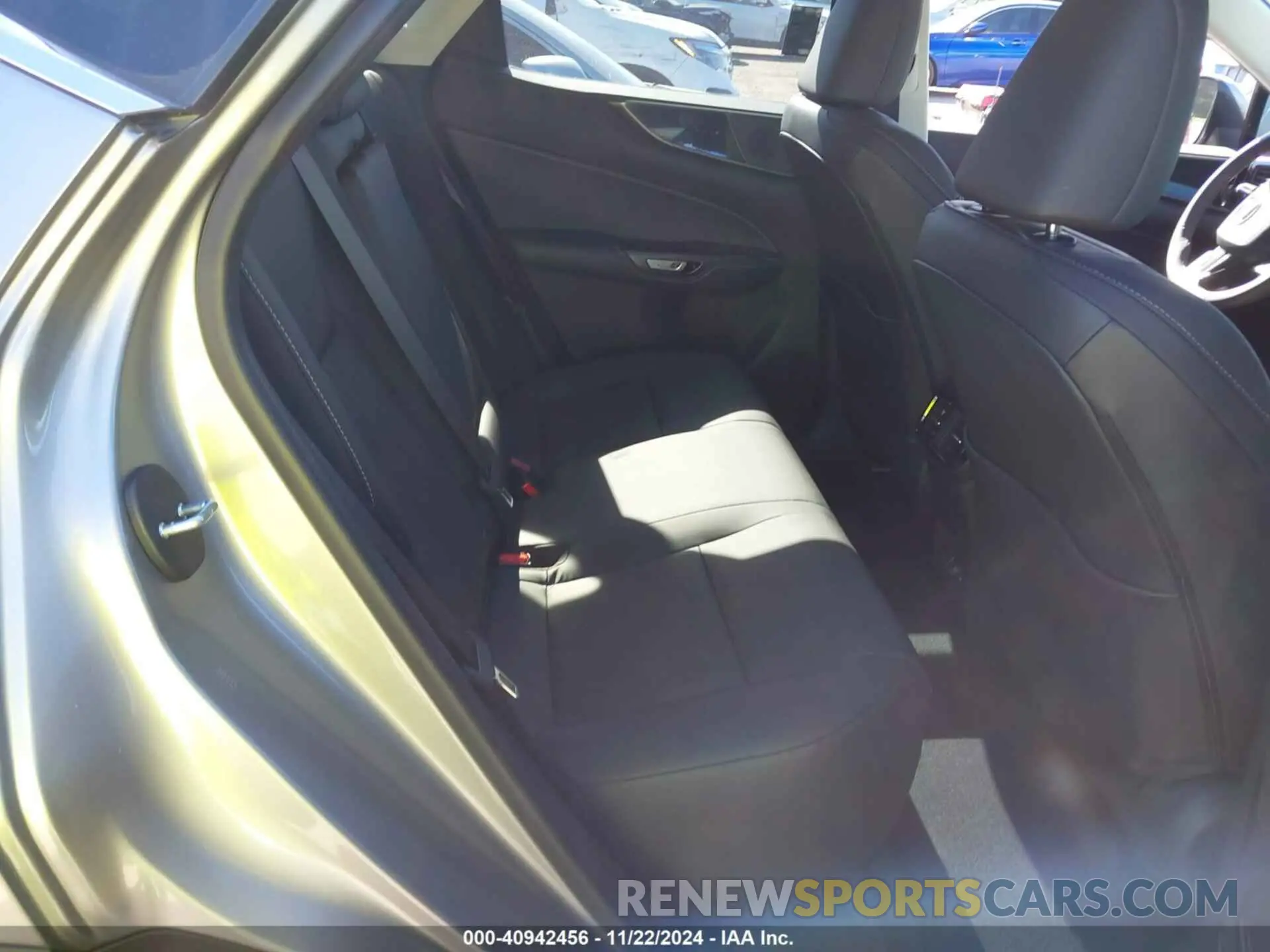 8 fotografías del automóvil dañado 2T2ADCAZ4RC007572 LEXUS NX 250 2024