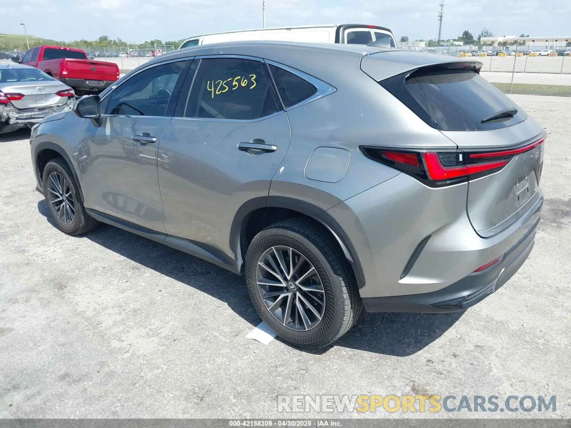 3 fotografías del automóvil dañado 2T2ADCAZ9RC009348 LEXUS NX 250 2024