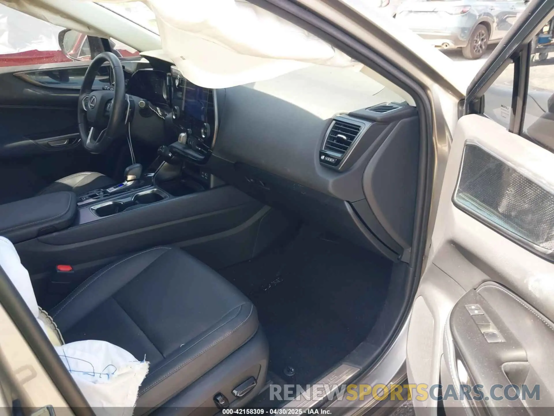 5 fotografías del automóvil dañado 2T2ADCAZ9RC009348 LEXUS NX 250 2024