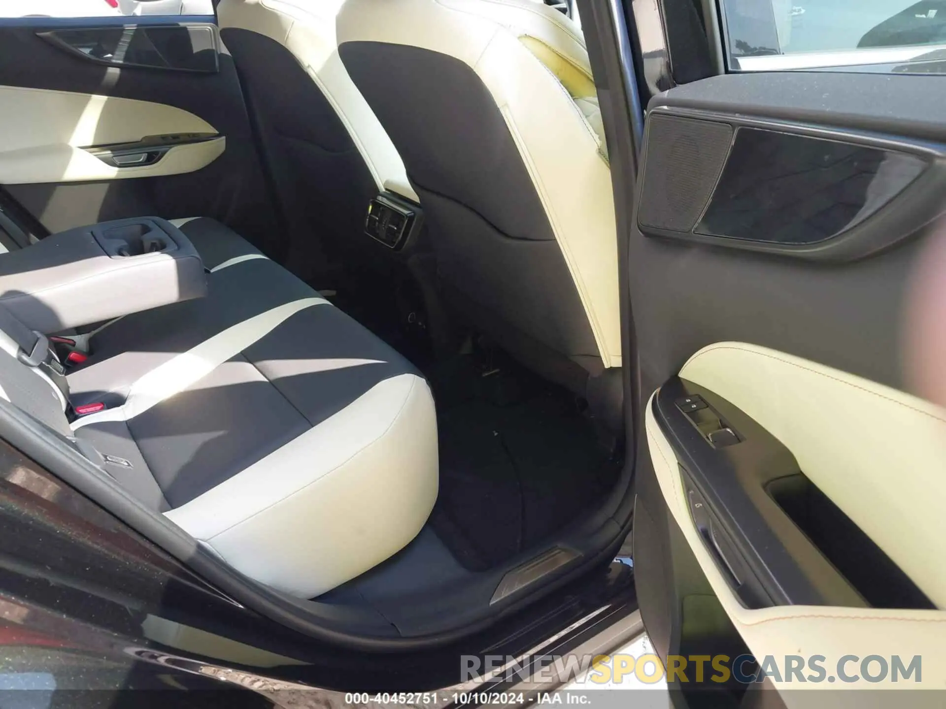 8 fotografías del automóvil dañado 2T2GDCAZ0RC008244 LEXUS NX 250 2024