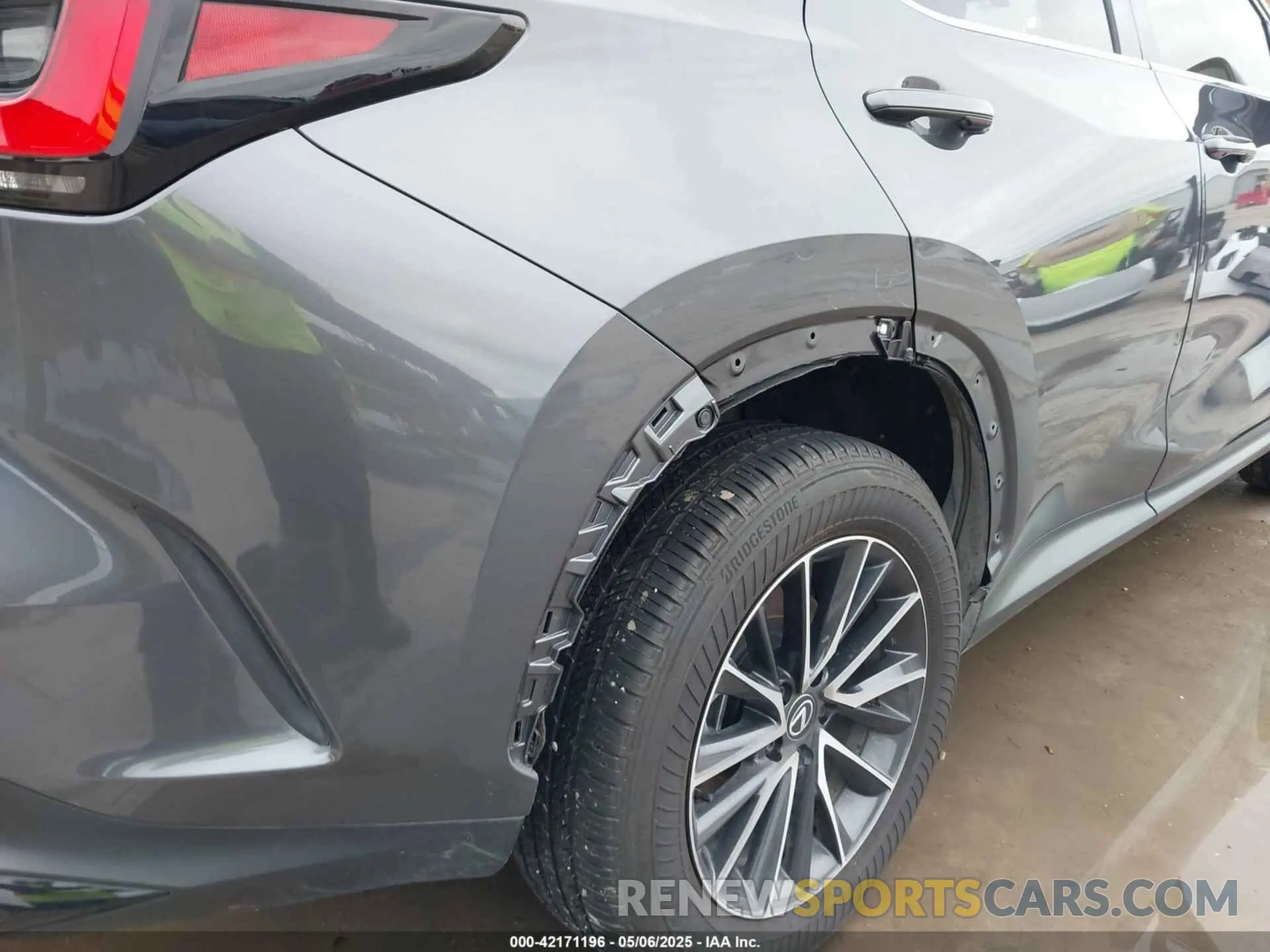 19 fotografías del automóvil dañado 2T2GDCAZ7RC015465 LEXUS NX 250 2024