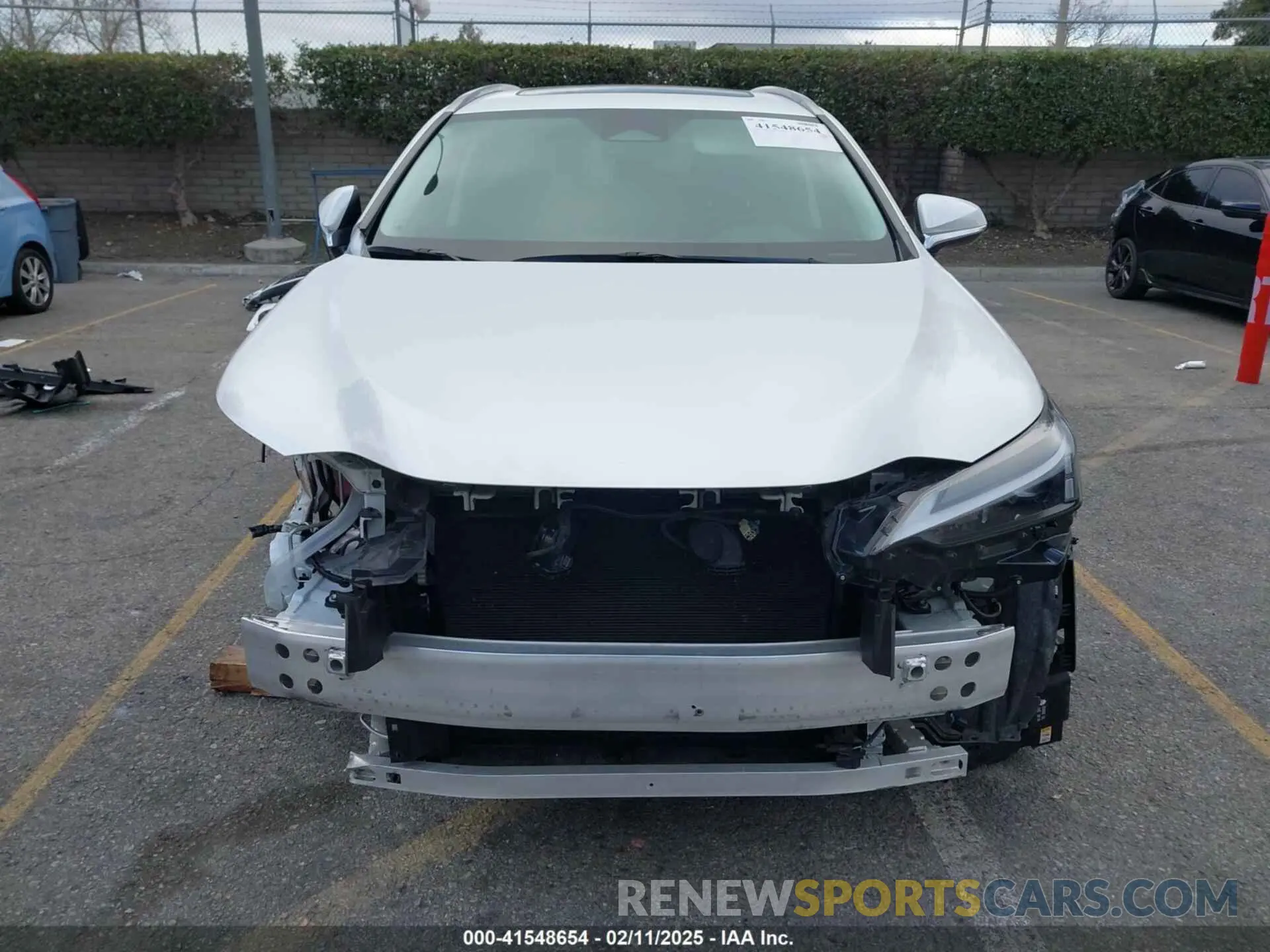 13 fotografías del automóvil dañado JTJADCAZ4R2013677 LEXUS NX 250 2024