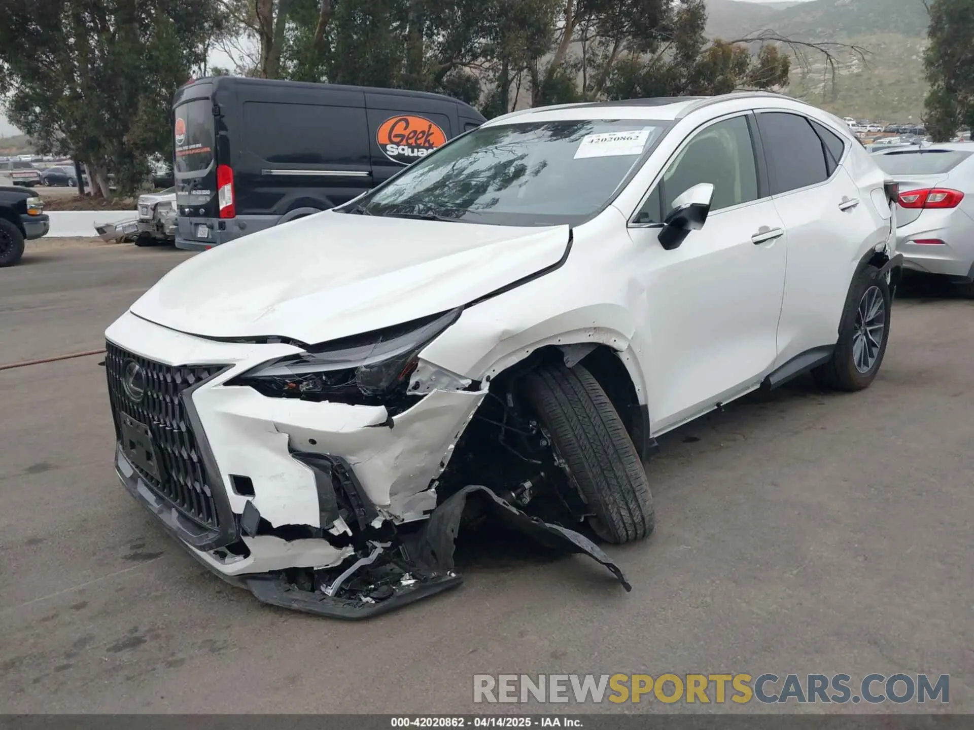 2 fotografías del automóvil dañado JTJGDCAZ2R5022080 LEXUS NX 250 2024