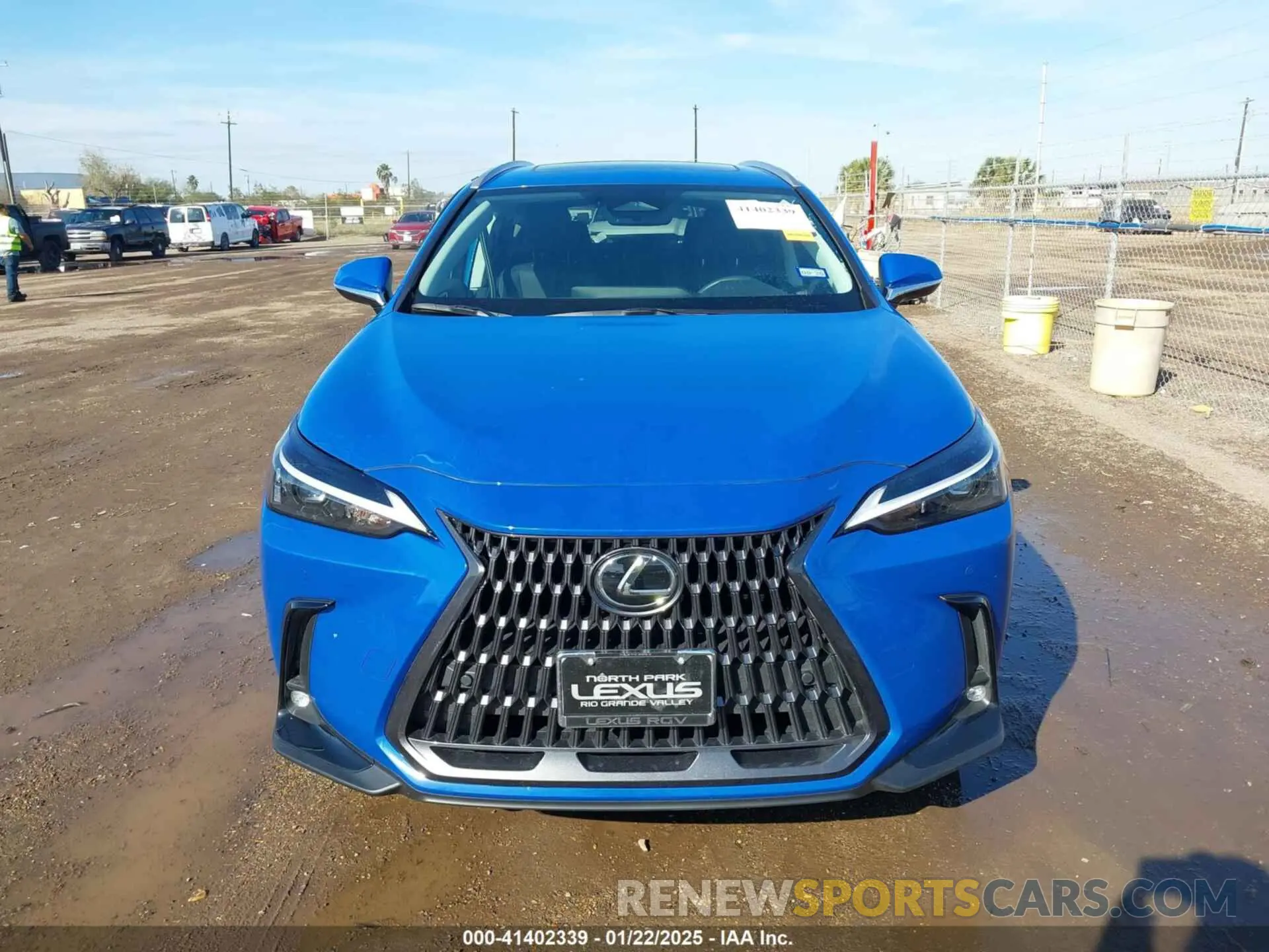13 fotografías del automóvil dañado 2T2GDCAZ4SC020337 LEXUS NX 250 2025