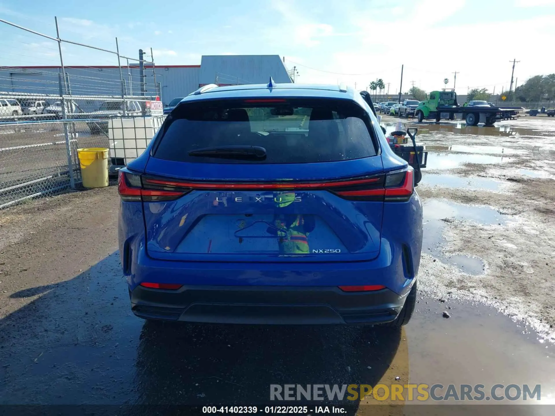 17 fotografías del automóvil dañado 2T2GDCAZ4SC020337 LEXUS NX 250 2025