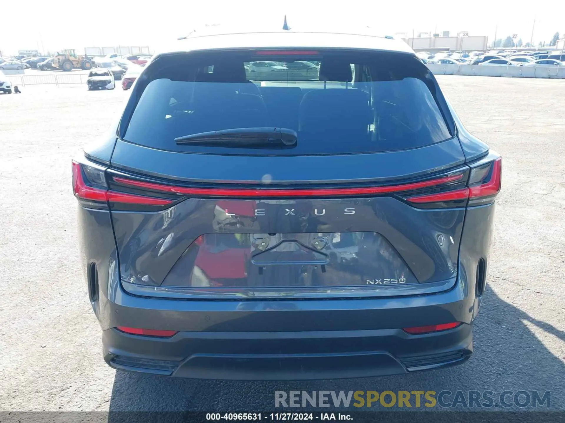 17 fotografías del automóvil dañado 2T2GDCAZ6SC021280 LEXUS NX 250 2025