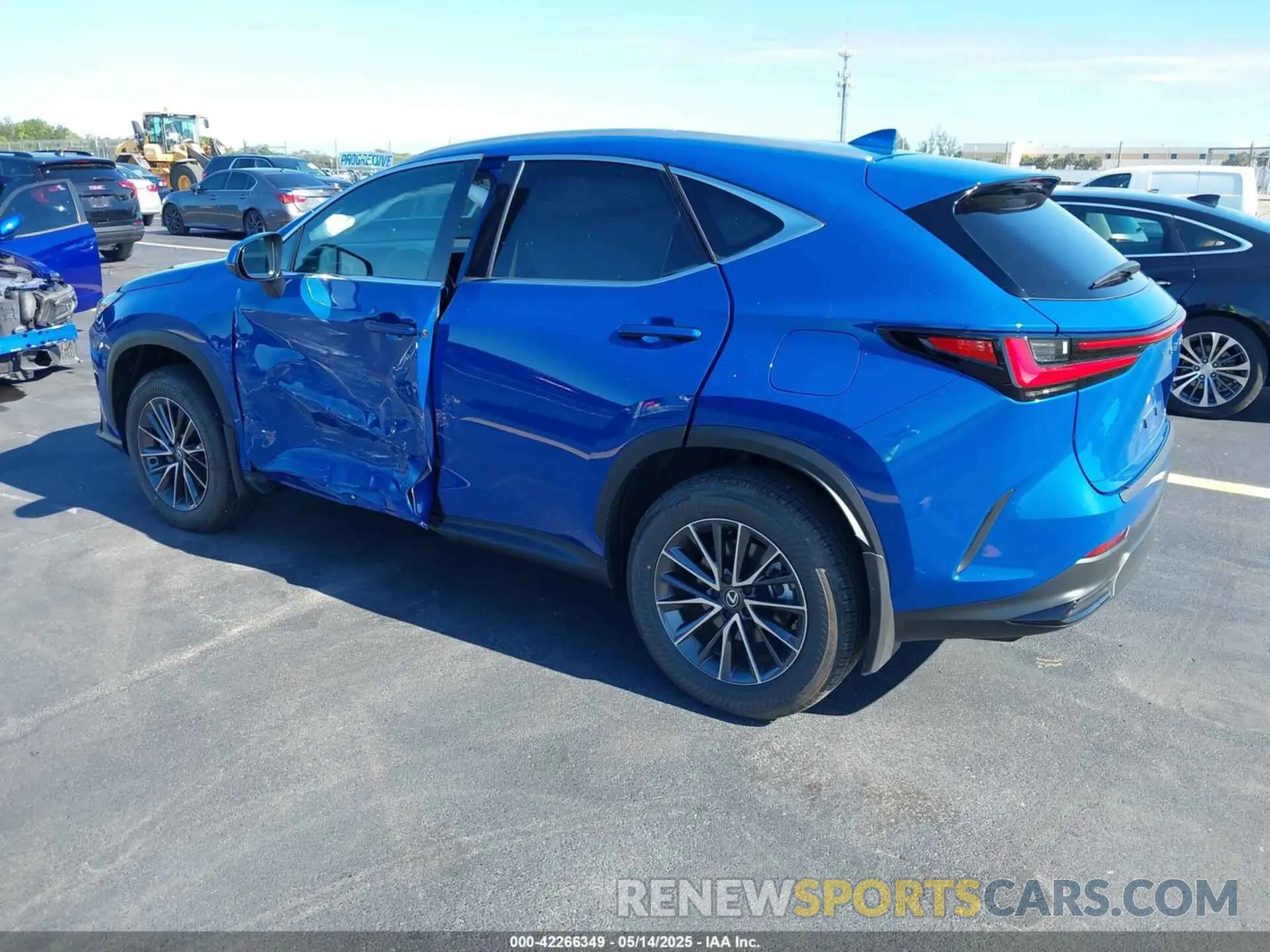 3 fotografías del automóvil dañado 2T2GDCAZ9SC024917 LEXUS NX 250 2025