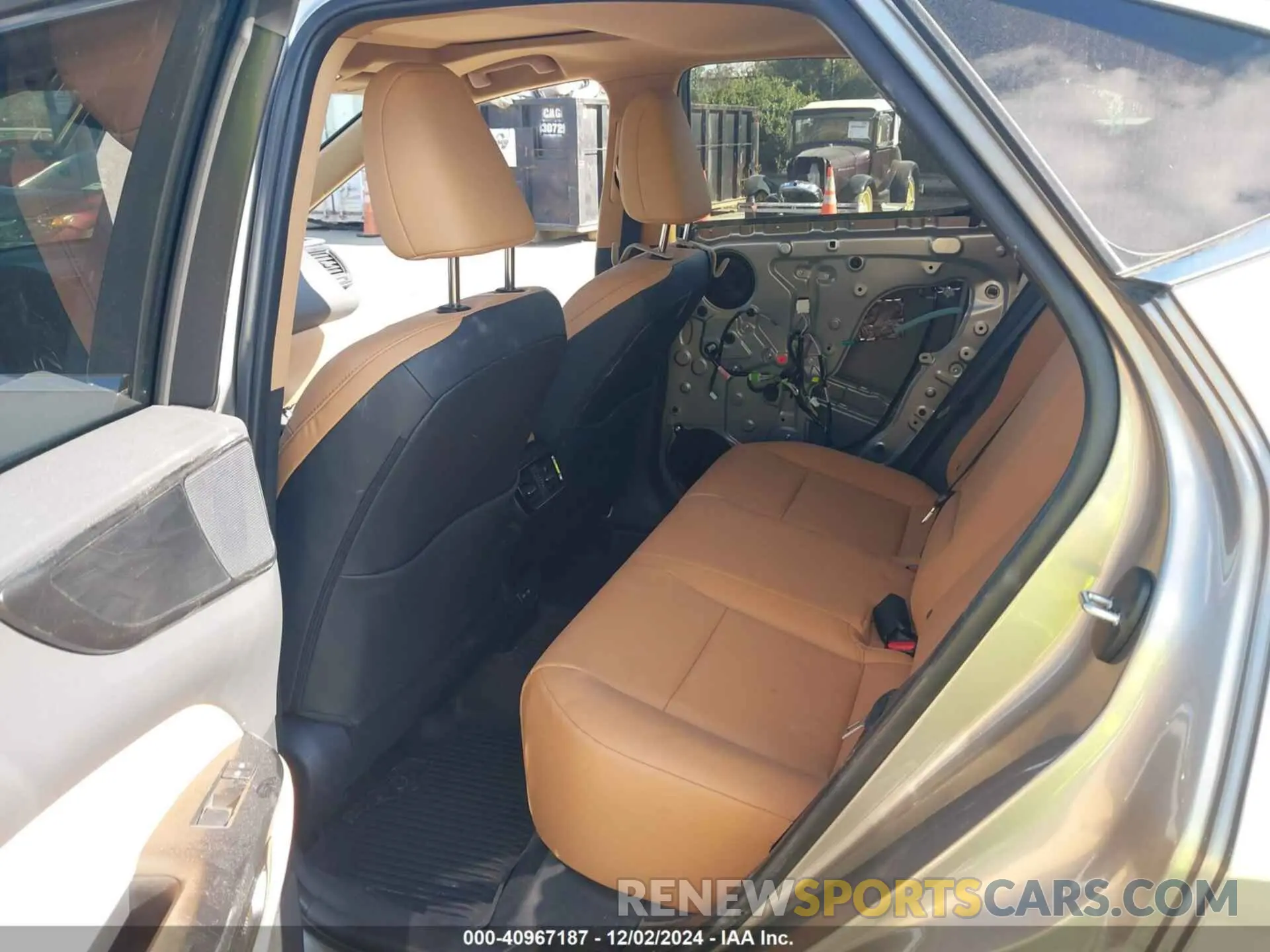 8 fotografías del automóvil dañado 2T2GDCAZXSC021508 LEXUS NX 250 2025