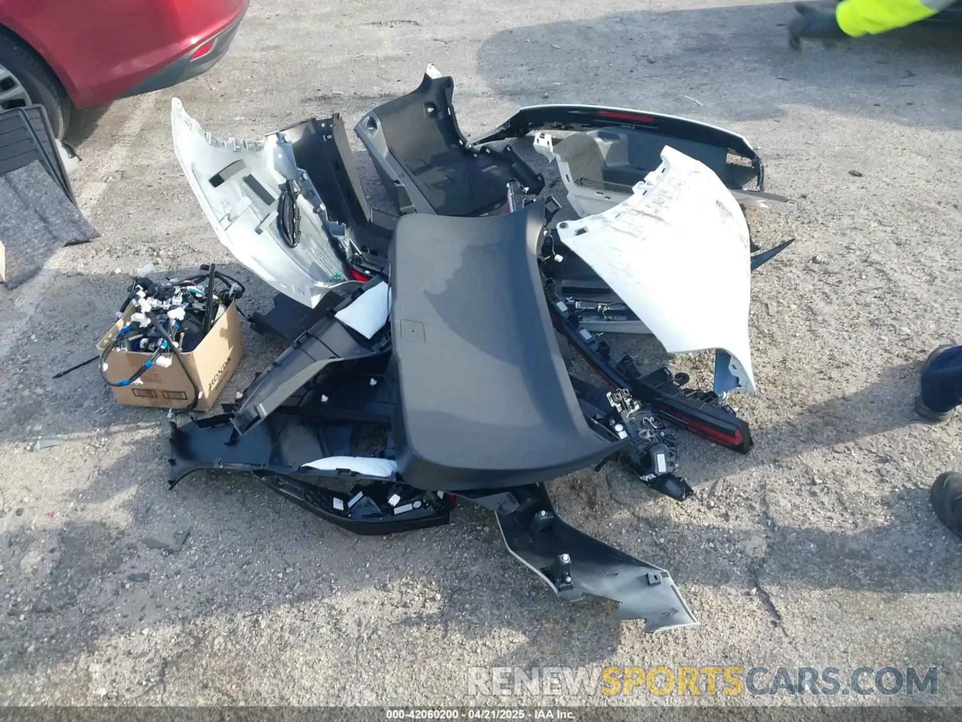 12 fotografías del automóvil dañado JTJADCAZ1S2022956 LEXUS NX 250 2025