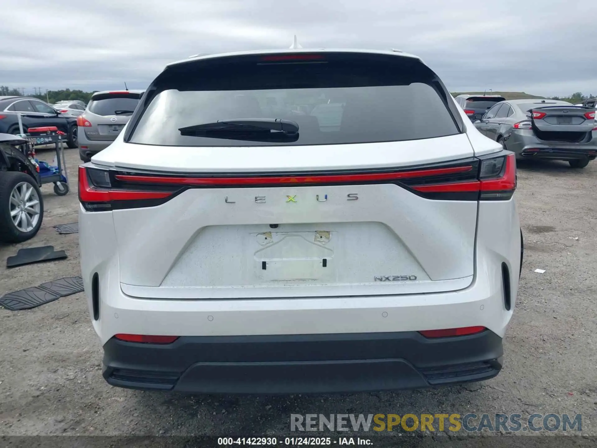 16 fotografías del automóvil dañado JTJADCAZ5S5024241 LEXUS NX 250 2025