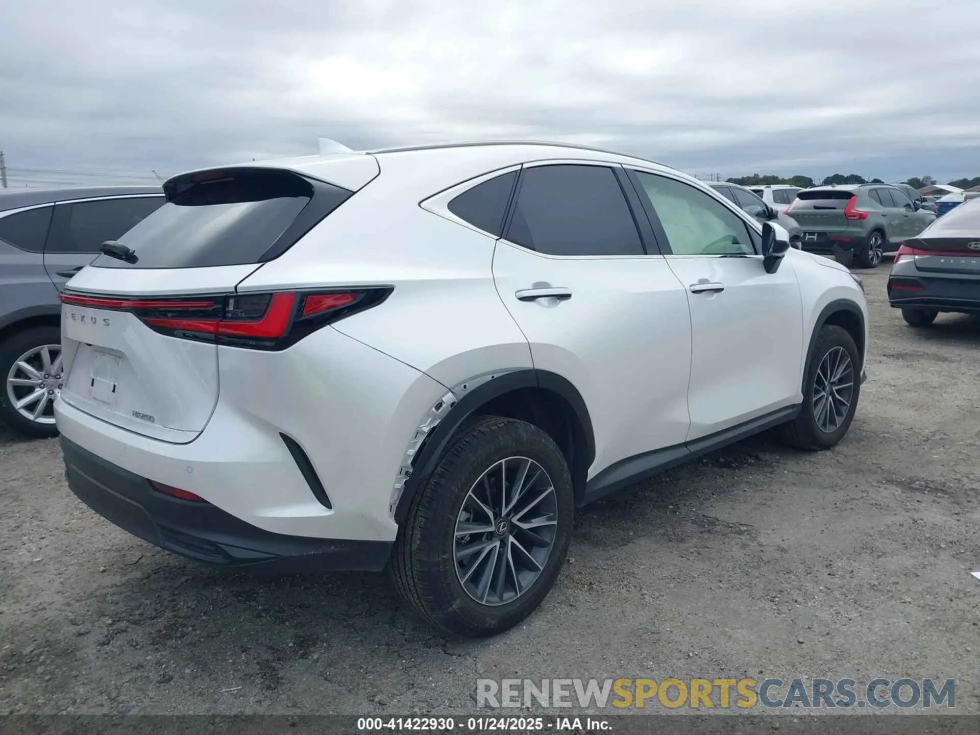4 fotografías del automóvil dañado JTJADCAZ5S5024241 LEXUS NX 250 2025