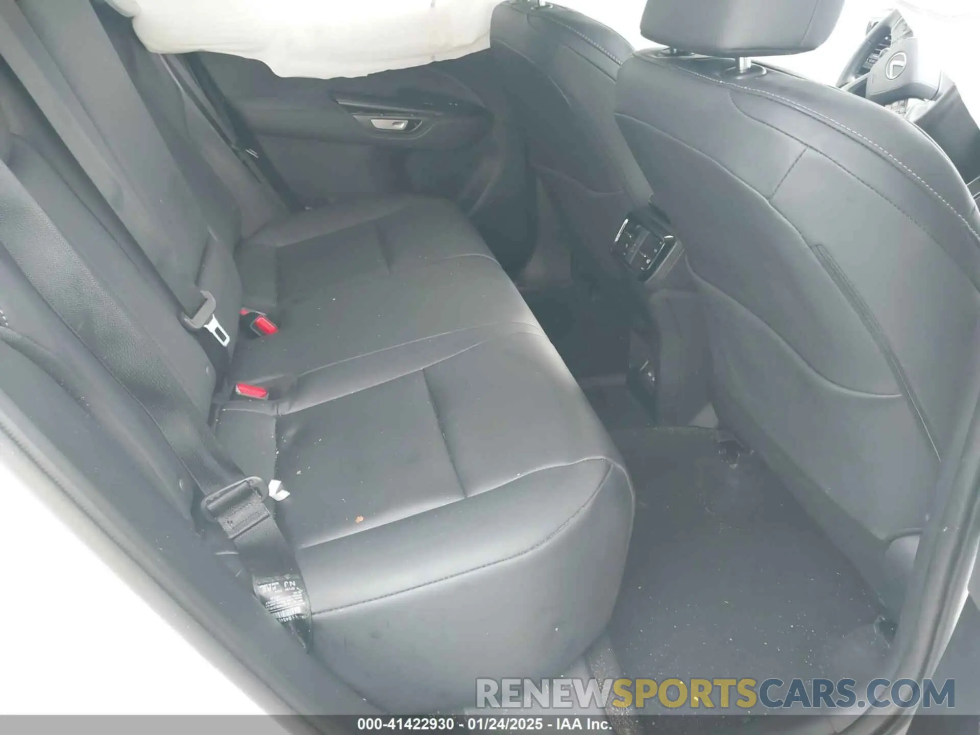 8 fotografías del automóvil dañado JTJADCAZ5S5024241 LEXUS NX 250 2025