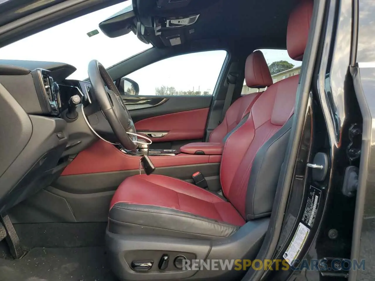 7 fotografías del automóvil dañado 2T2ADCAZ2RC008980 LEXUS NX 250 BAS 2024