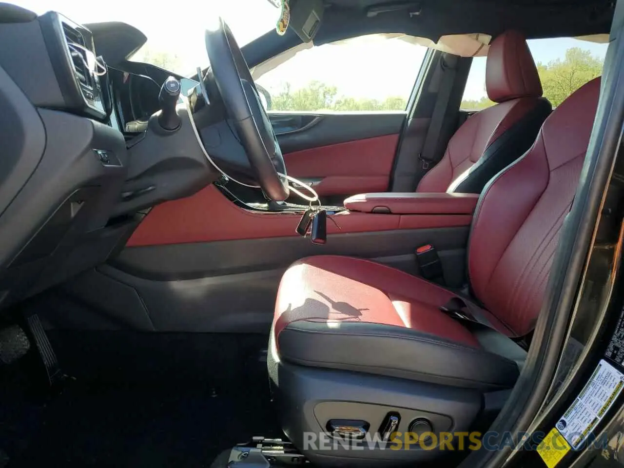 7 fotografías del automóvil dañado 2T2ADCAZ4RC009662 LEXUS NX 250 BAS 2024