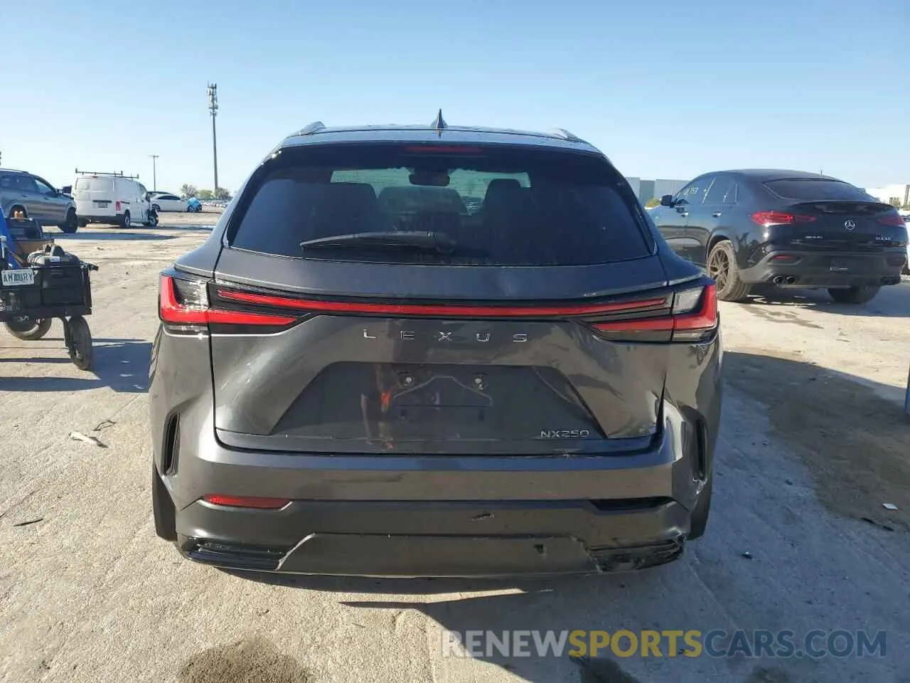 6 fotografías del automóvil dañado 2T2ADCAZ5RC008083 LEXUS NX 250 BAS 2024