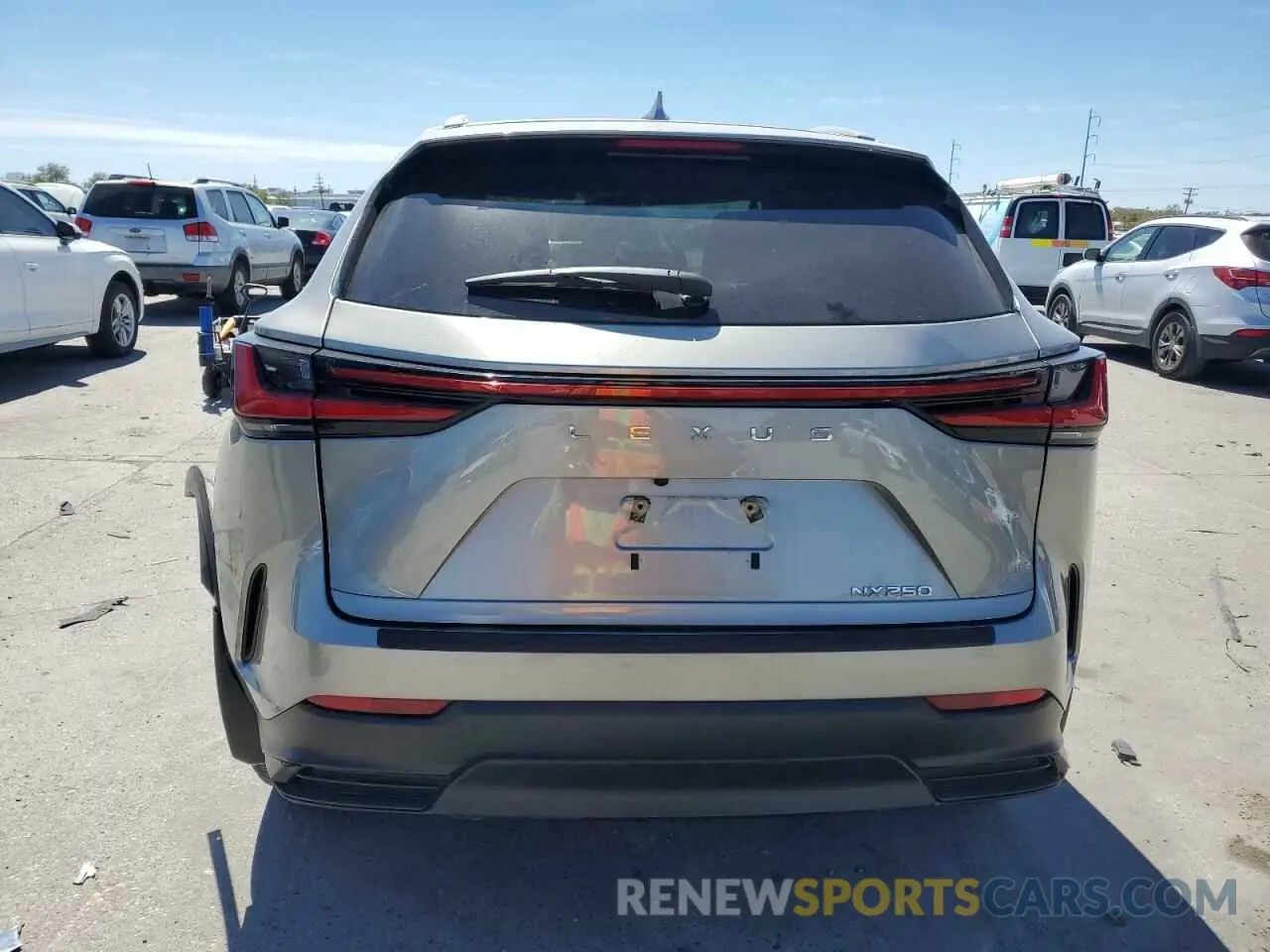 6 fotografías del automóvil dañado 2T2ADCAZ5RC010237 LEXUS NX 250 BAS 2024