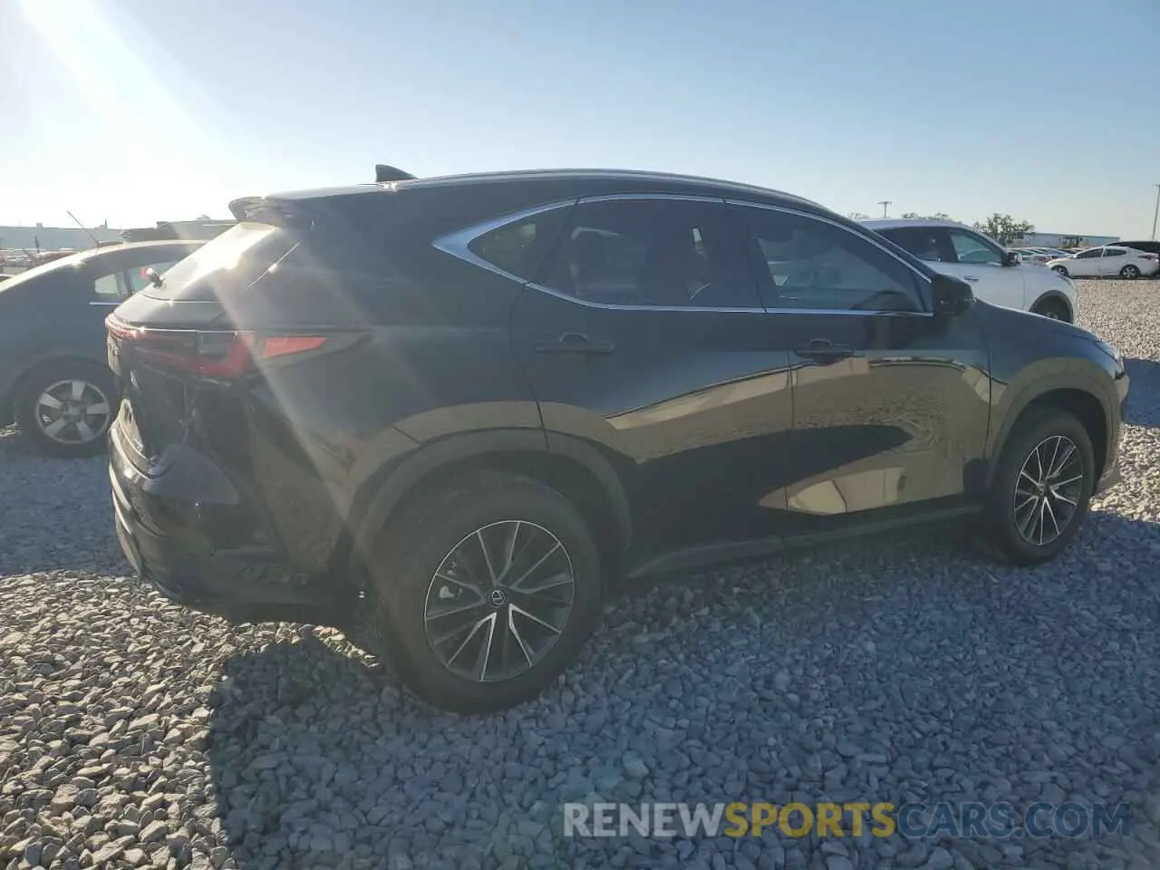 3 fotografías del automóvil dañado 2T2ADCAZ0SC017635 LEXUS NX 250 BAS 2025