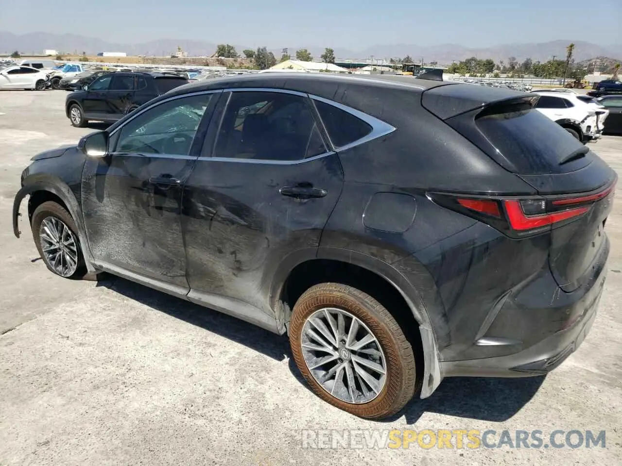 2 fotografías del automóvil dañado 2T2ADCAZ8SC019729 LEXUS NX 250 BAS 2025