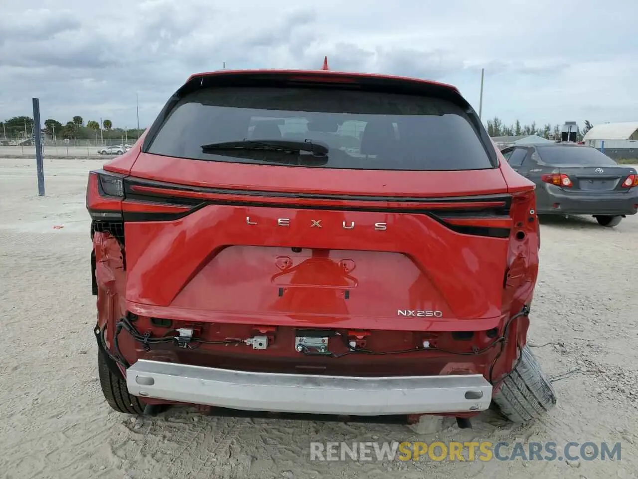 6 fotografías del automóvil dañado 2T2GDCAZ3RC012563 LEXUS NX 250 PRE 2024