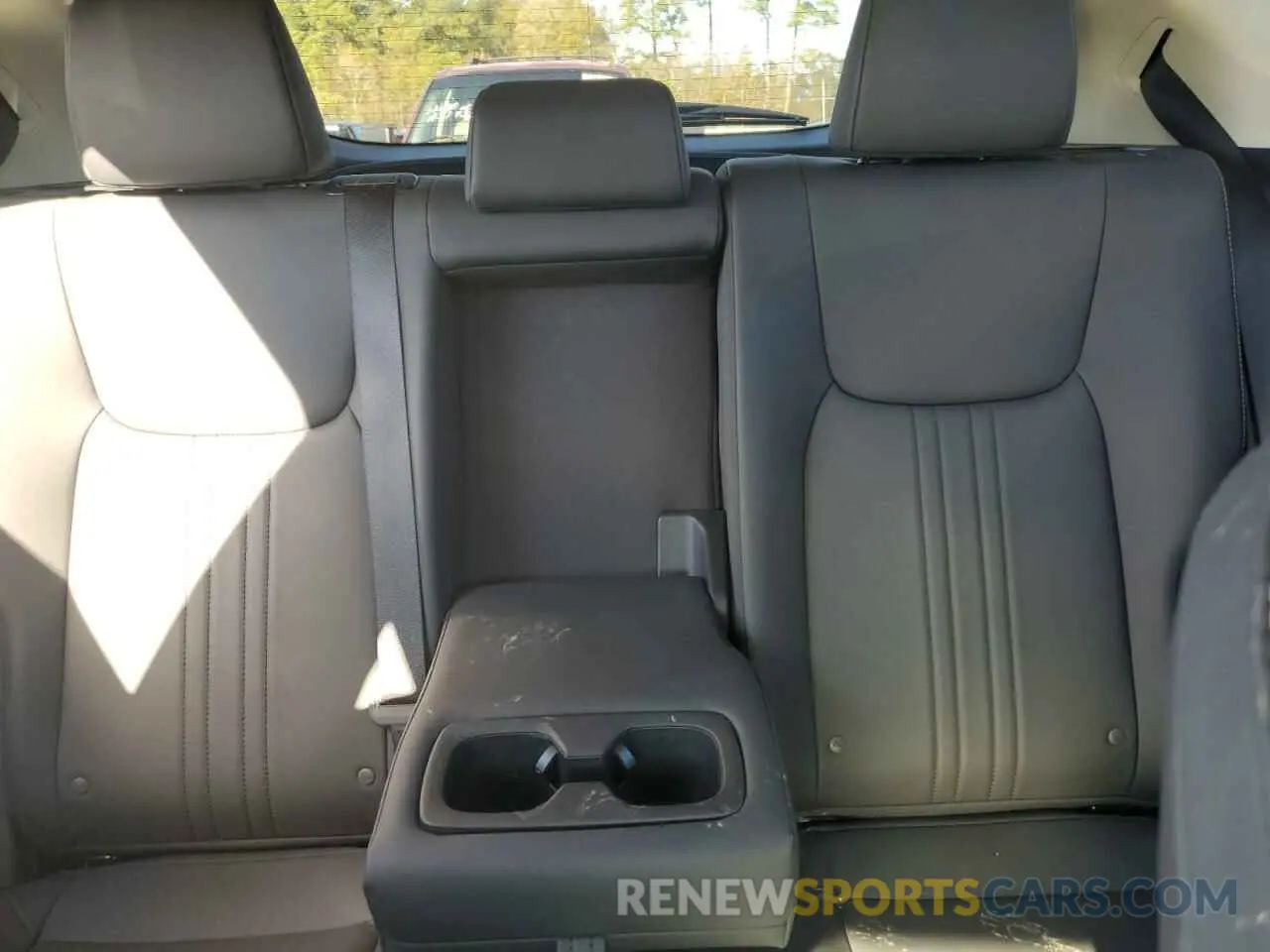 10 fotografías del automóvil dañado 2T2GDCAZ8RC014499 LEXUS NX 250 PRE 2024