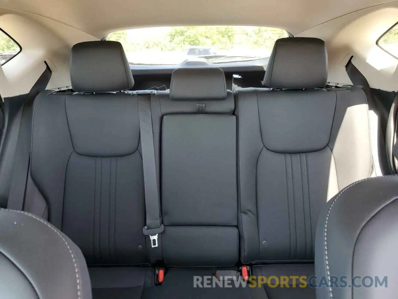 10 fotografías del automóvil dañado 2T2GDCAZ6SC016841 LEXUS NX 250 PRE 2025