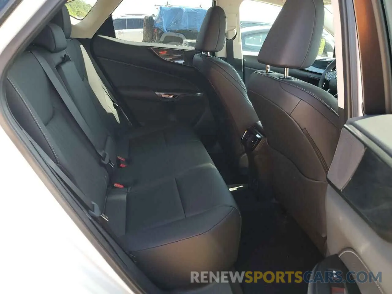 11 fotografías del automóvil dañado 2T2GDCAZ6SC016841 LEXUS NX 250 PRE 2025