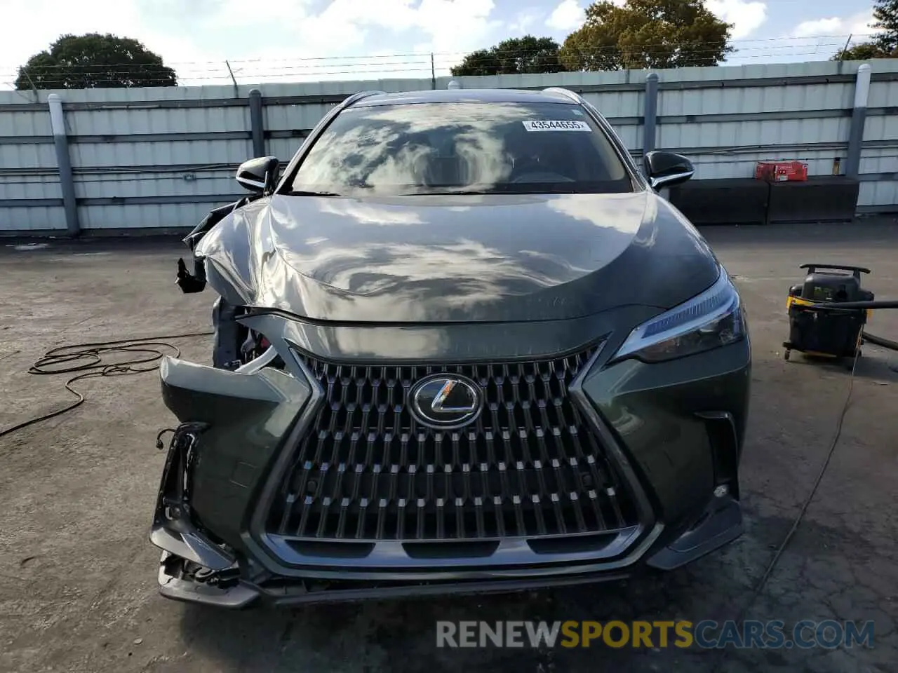 5 fotografías del automóvil dañado 2T2GDCAZXSC019614 LEXUS NX 250 PRE 2025