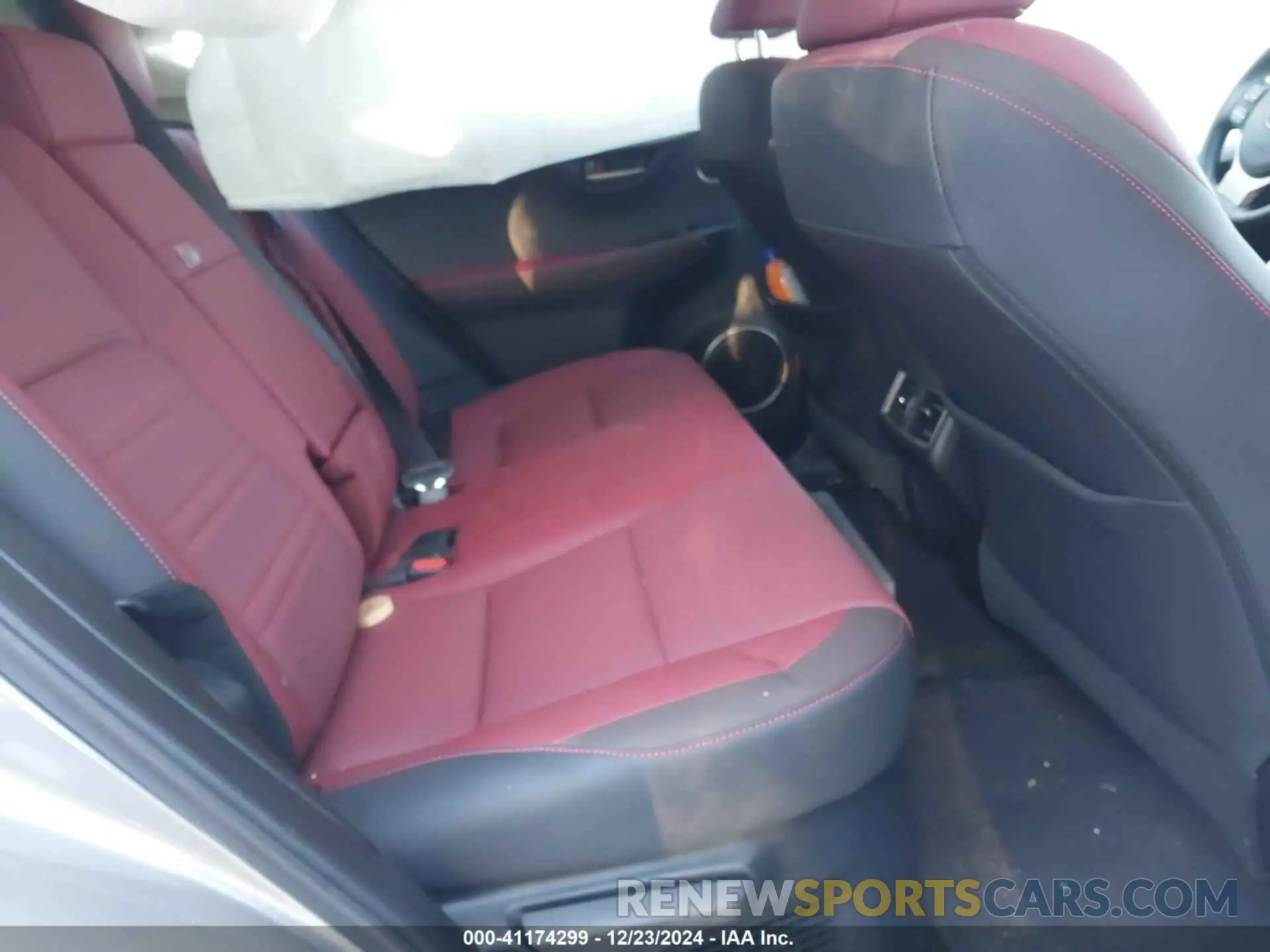 8 fotografías del automóvil dañado JTJBARBZ4K2192498 LEXUS NX 300 2019