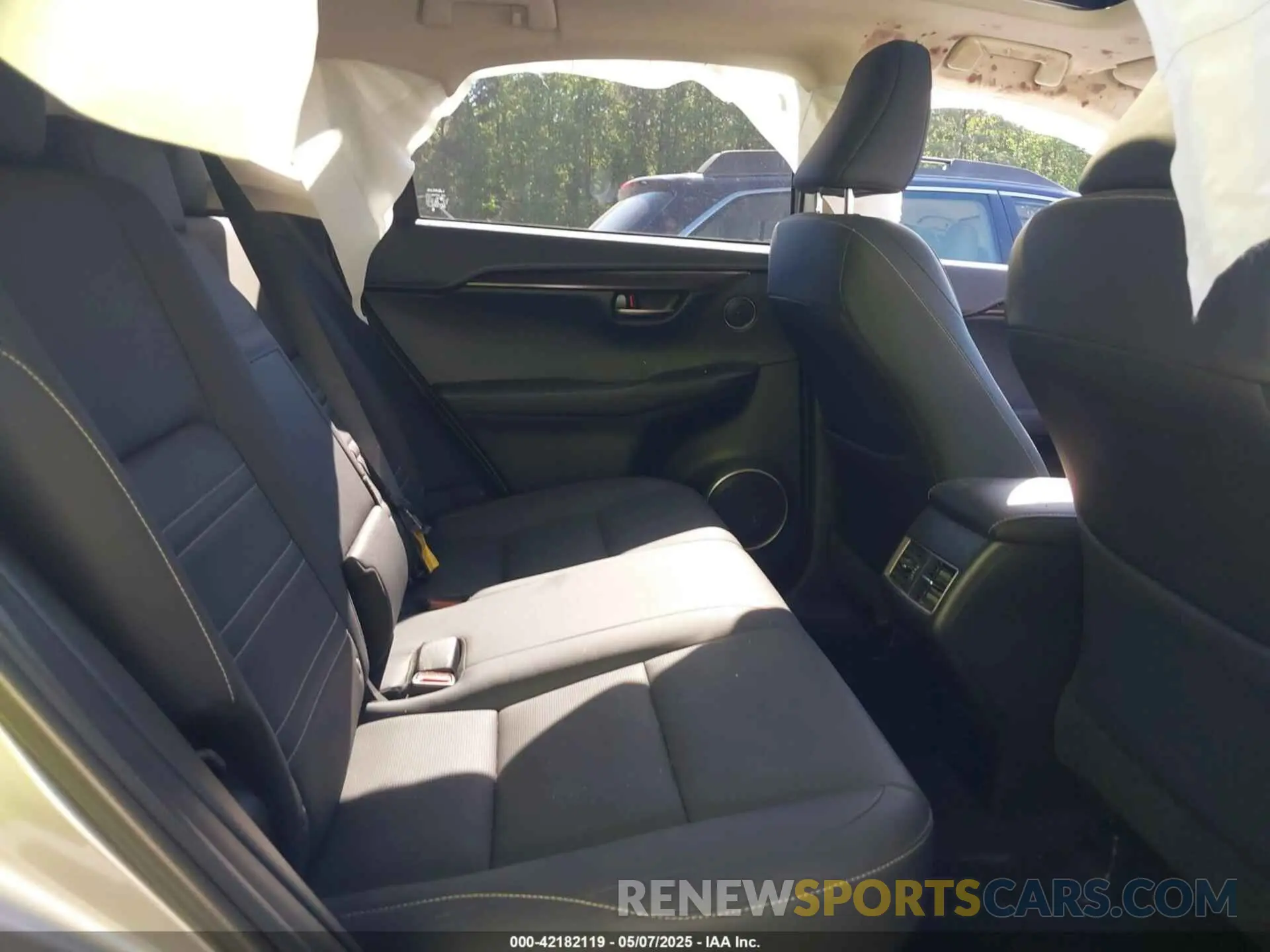 8 fotografías del automóvil dañado JTJBARBZ6K2192499 LEXUS NX 300 2019