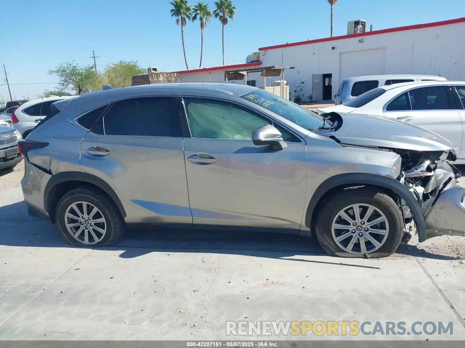 13 fotografías del automóvil dañado JTJBARBZ7K2205535 LEXUS NX 300 2019