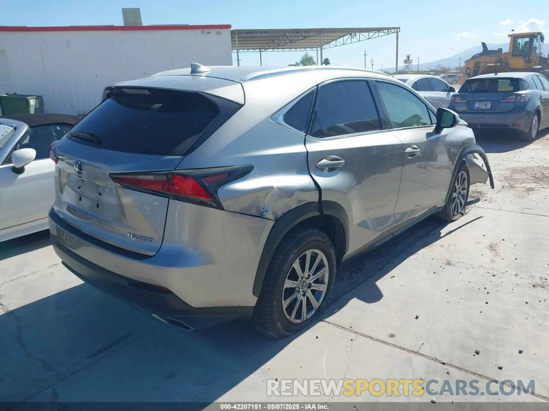 4 fotografías del automóvil dañado JTJBARBZ7K2205535 LEXUS NX 300 2019