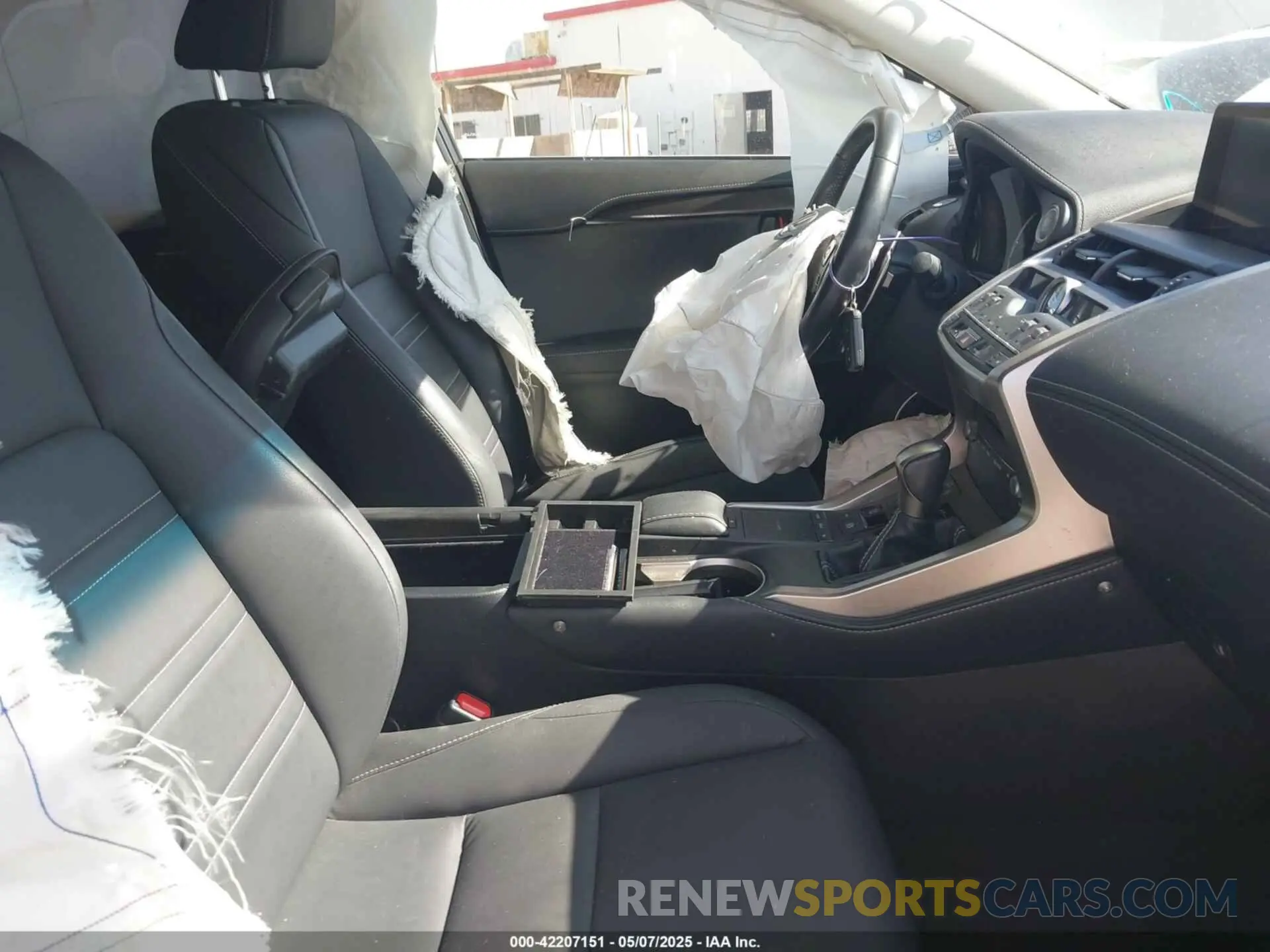 5 fotografías del automóvil dañado JTJBARBZ7K2205535 LEXUS NX 300 2019