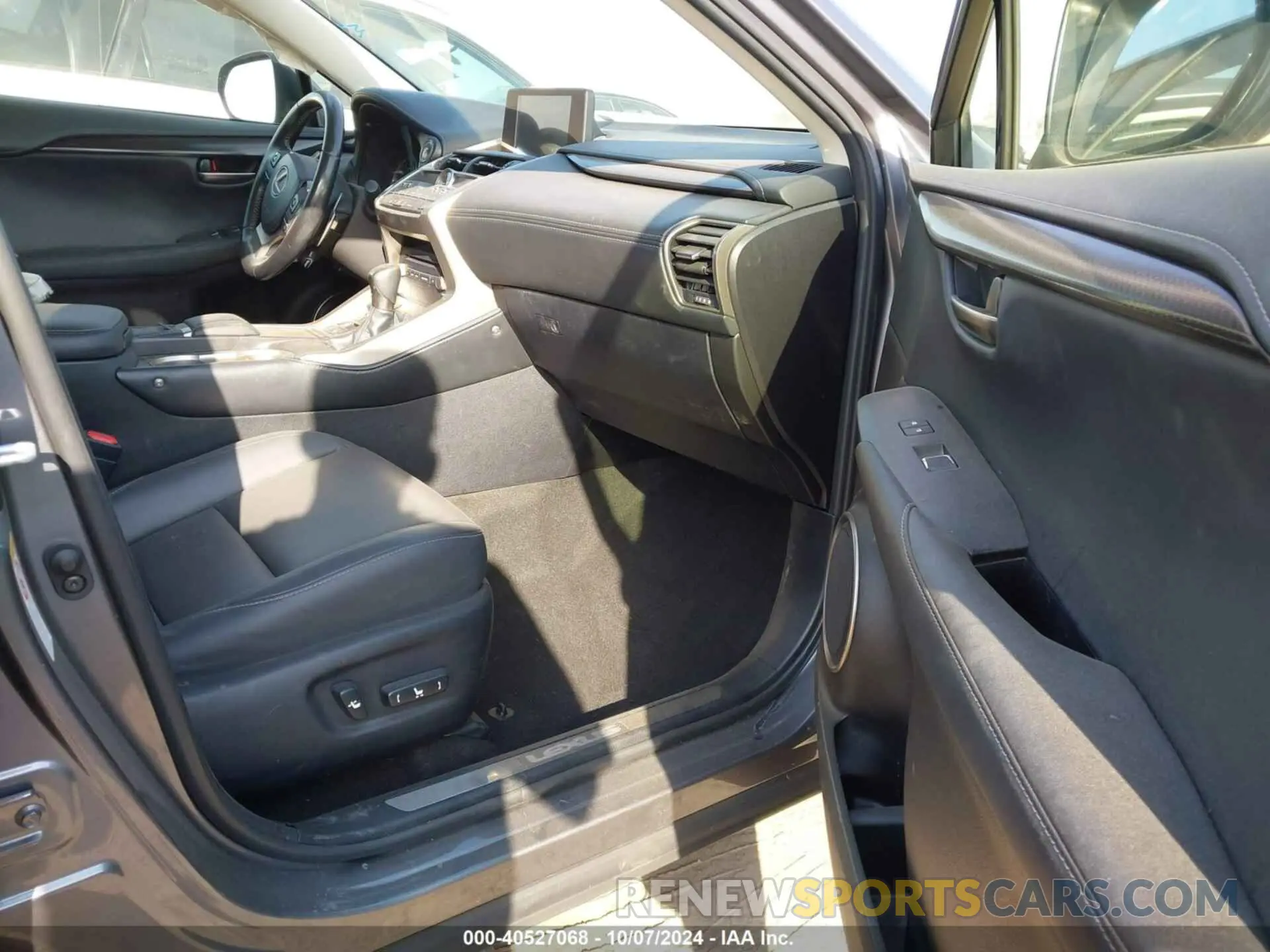 5 fotografías del automóvil dañado JTJYARBZ0K2120837 LEXUS NX 300 2019