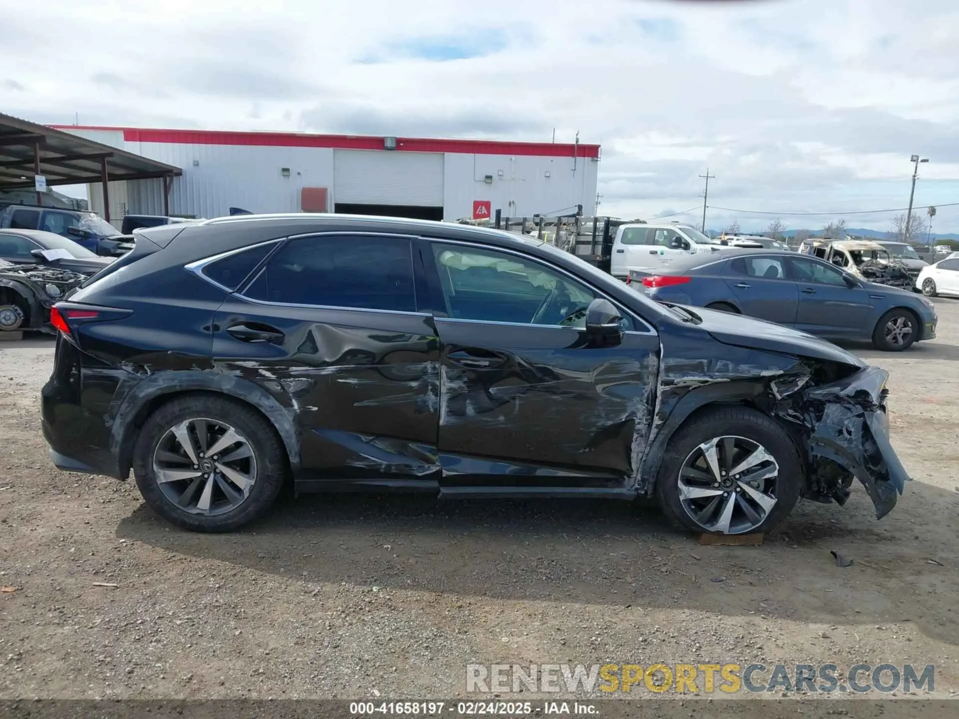 13 fotografías del automóvil dañado JTJYARBZ0K2152235 LEXUS NX 300 2019