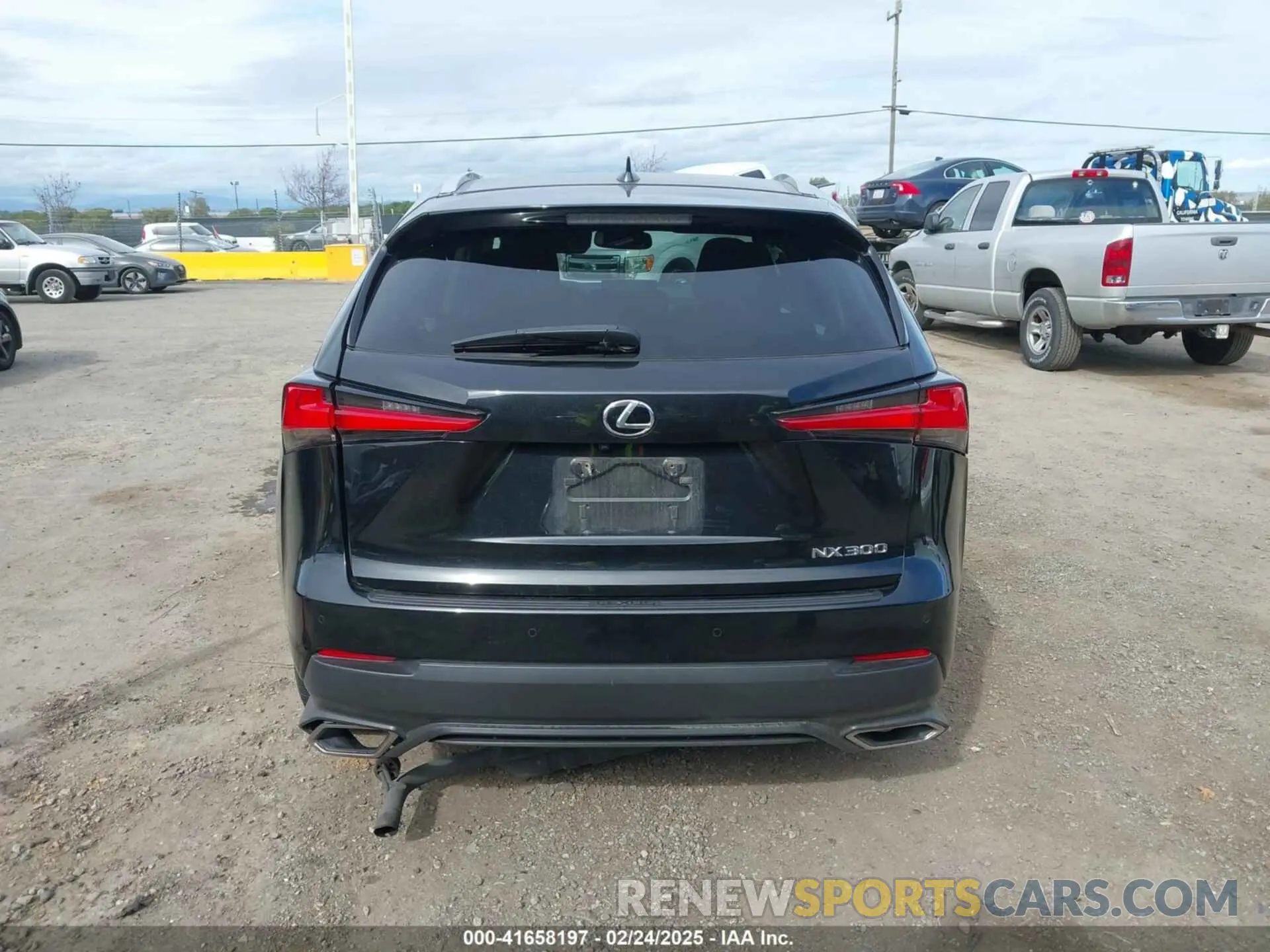 16 fotografías del automóvil dañado JTJYARBZ0K2152235 LEXUS NX 300 2019