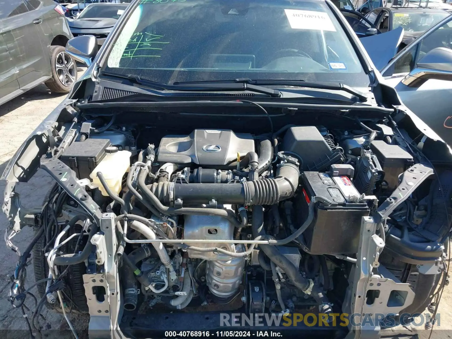 10 fotografías del automóvil dañado JTJYARBZ1K2142880 LEXUS NX 300 2019