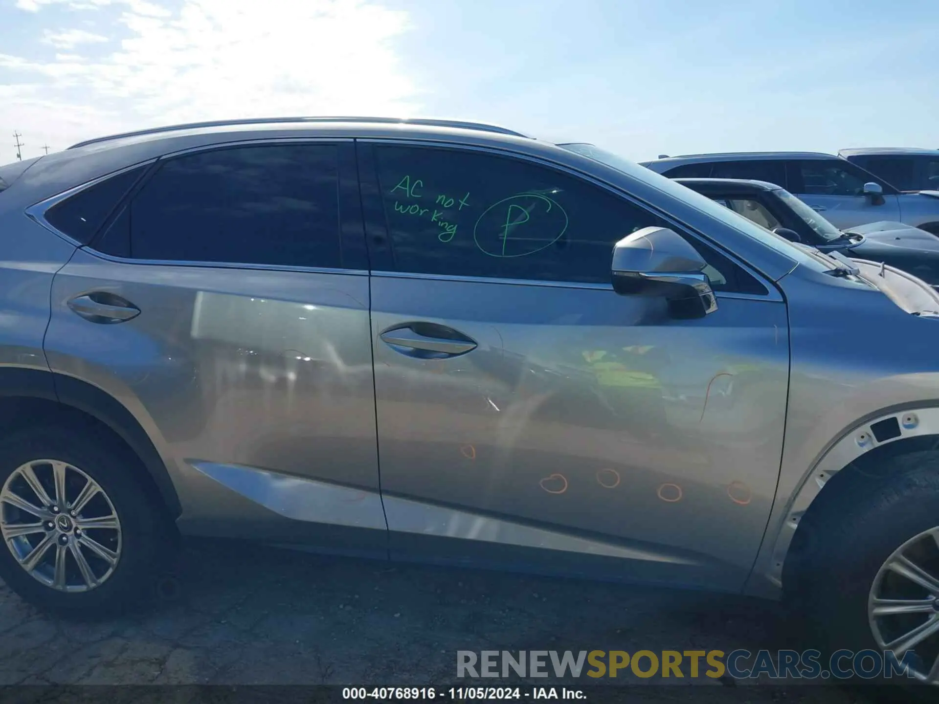 13 fotografías del automóvil dañado JTJYARBZ1K2142880 LEXUS NX 300 2019