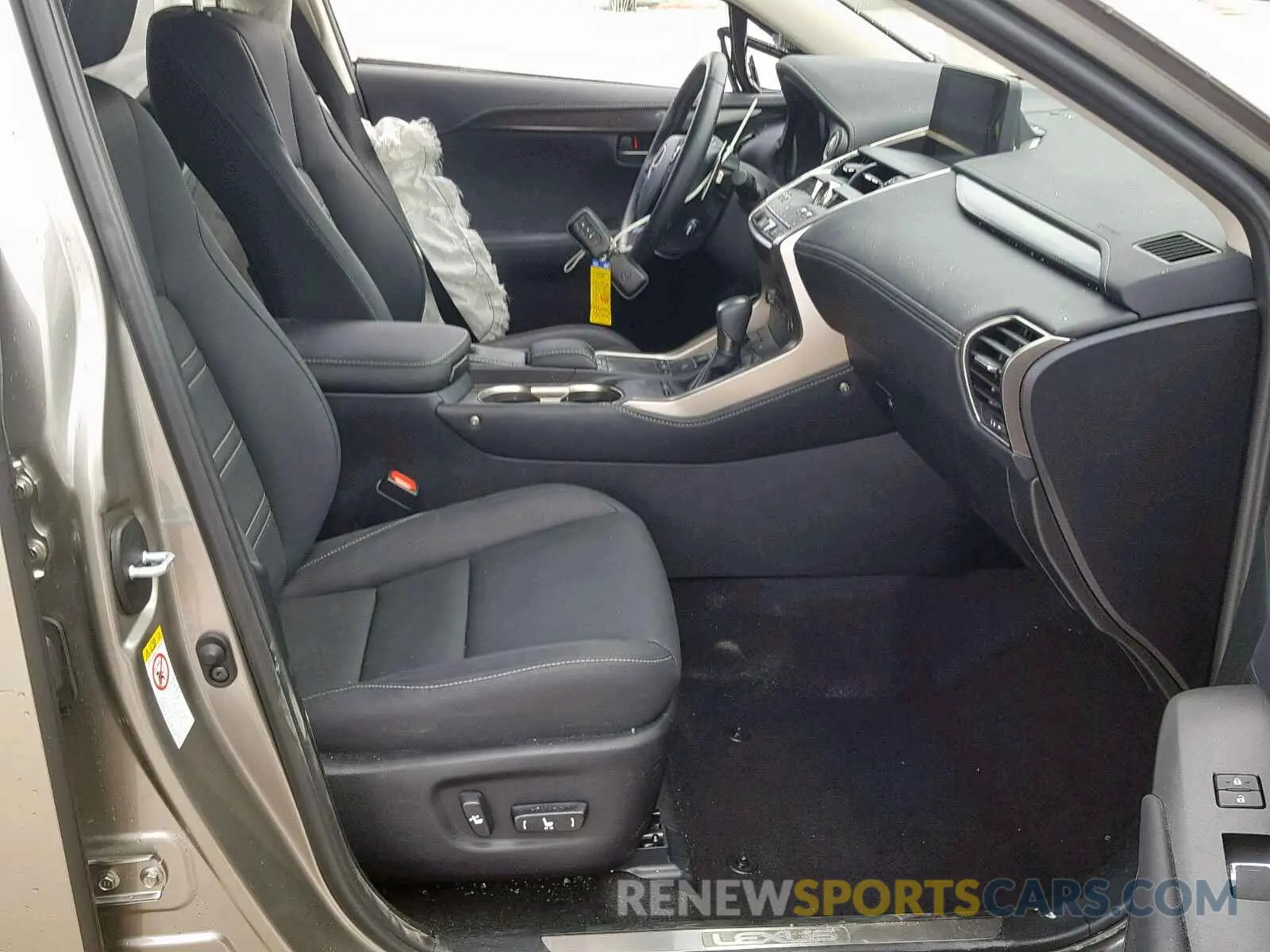 5 fotografías del automóvil dañado JTJYARBZ2K2117115 LEXUS NX 300 2019