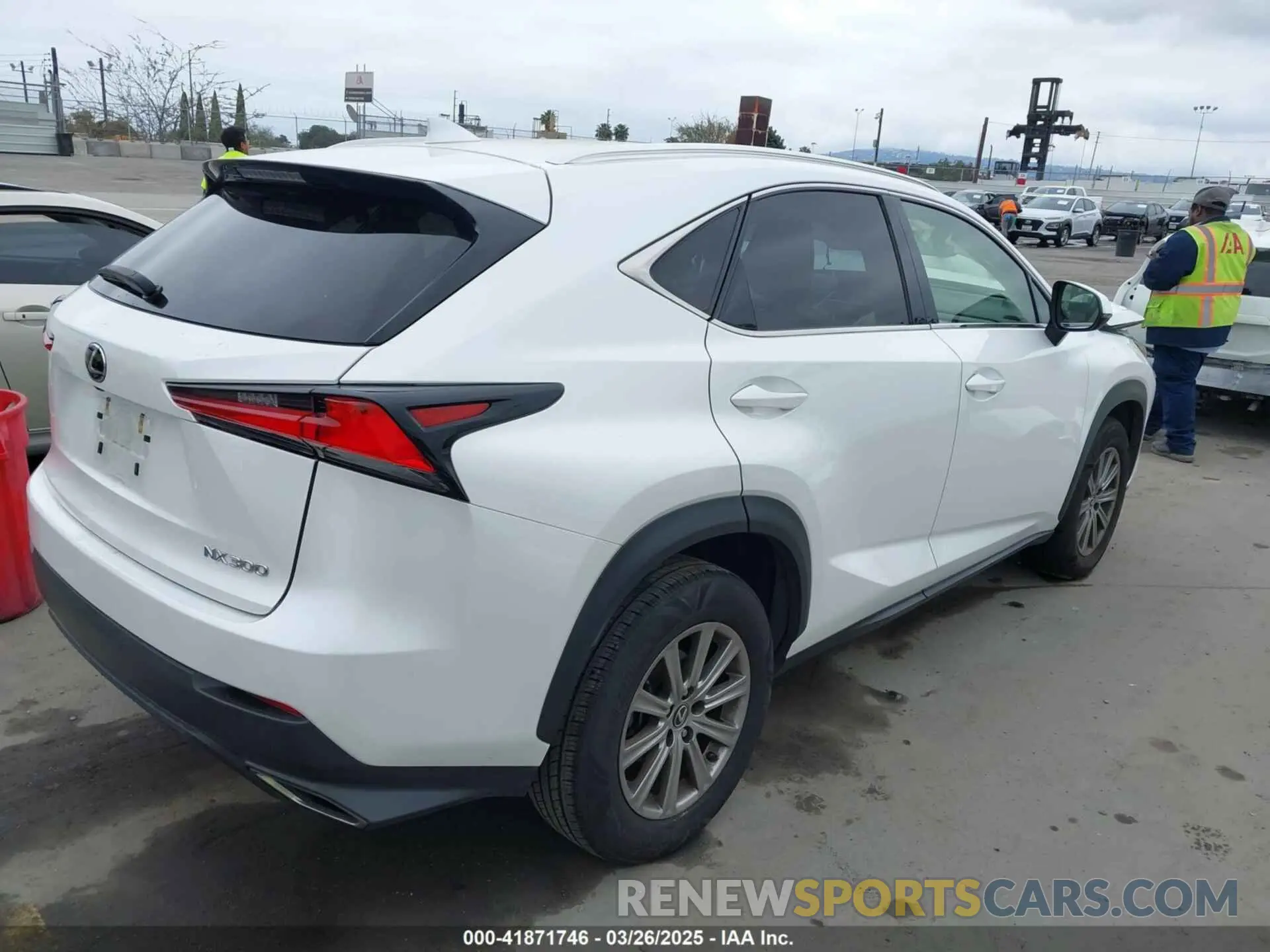 4 fotografías del automóvil dañado JTJYARBZ4K2116970 LEXUS NX 300 2019