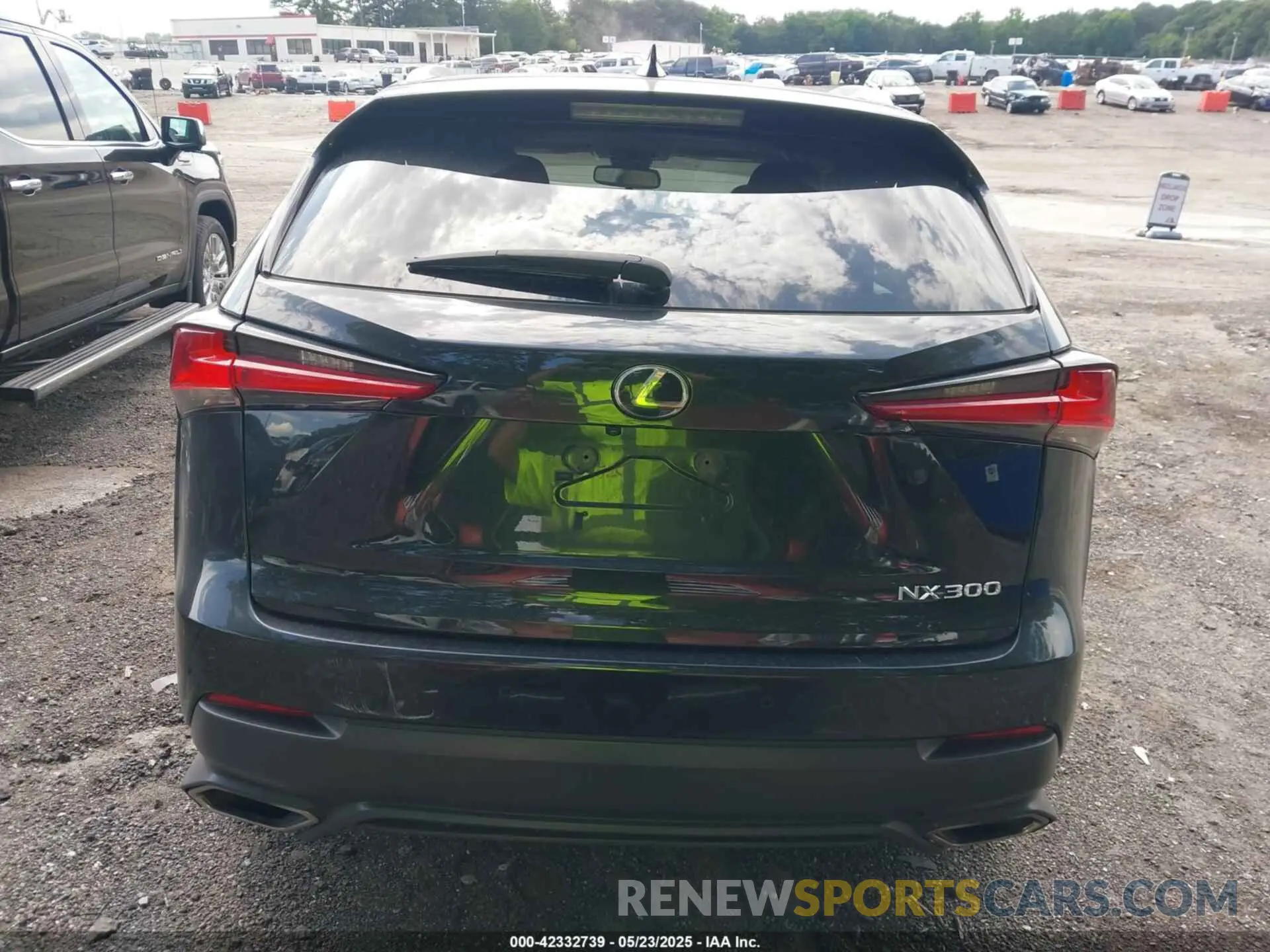 16 fotografías del automóvil dañado JTJYARBZ4K2124003 LEXUS NX 300 2019